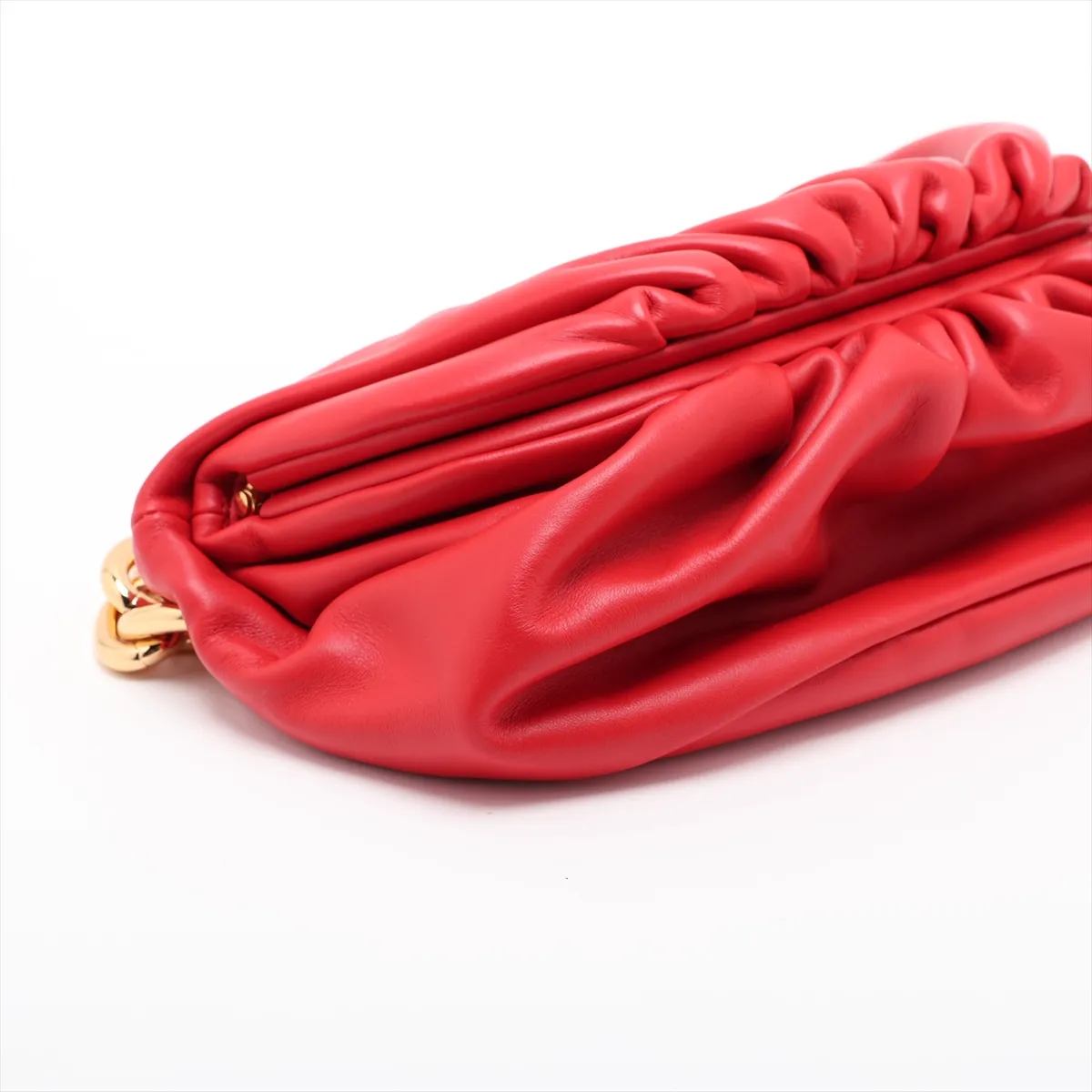 The Chain Pouch Leather Body Bag Red — view 4