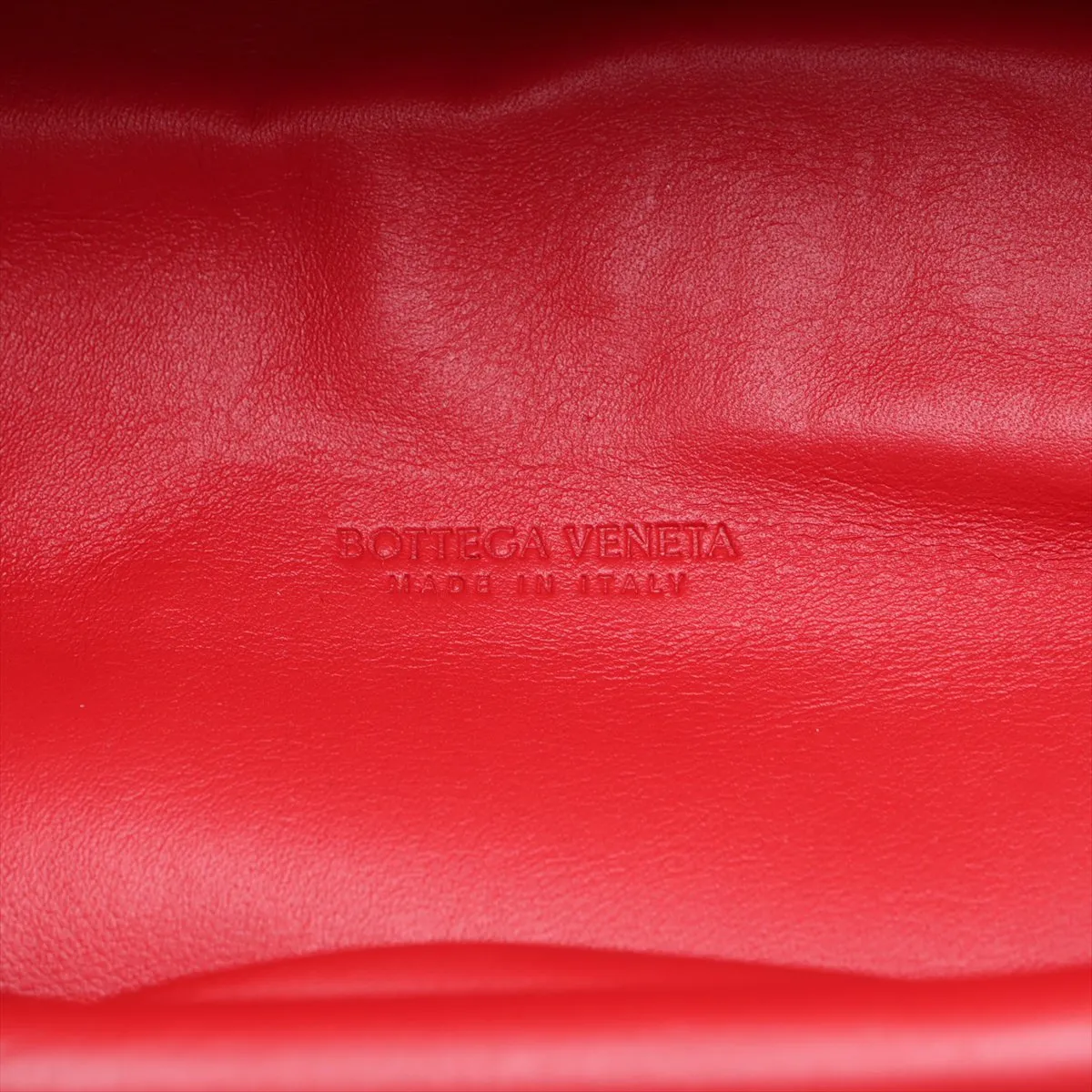 The Chain Pouch Leather Body Bag Red — view 7