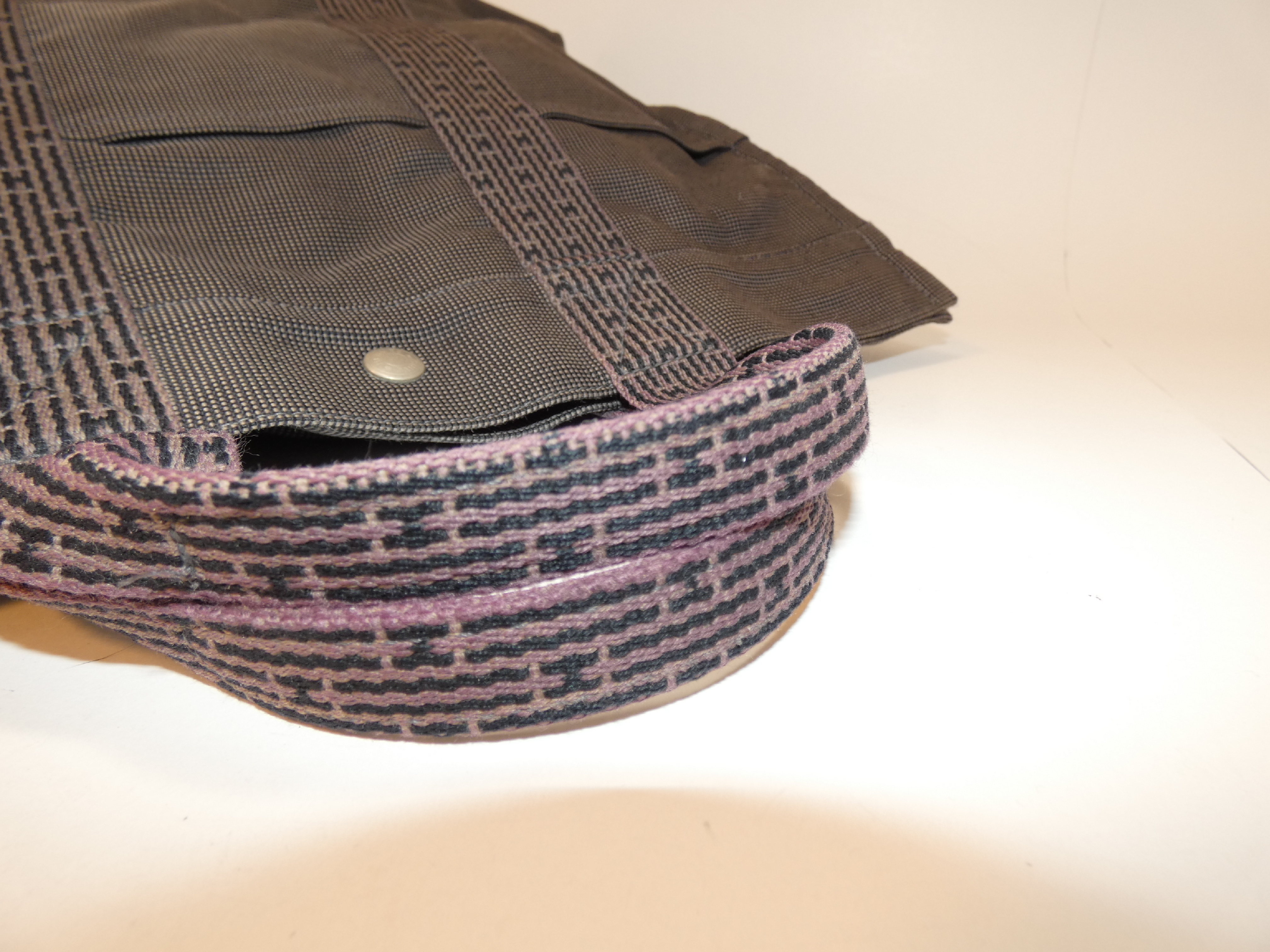 Herline Canvas Tote Bag — view 4