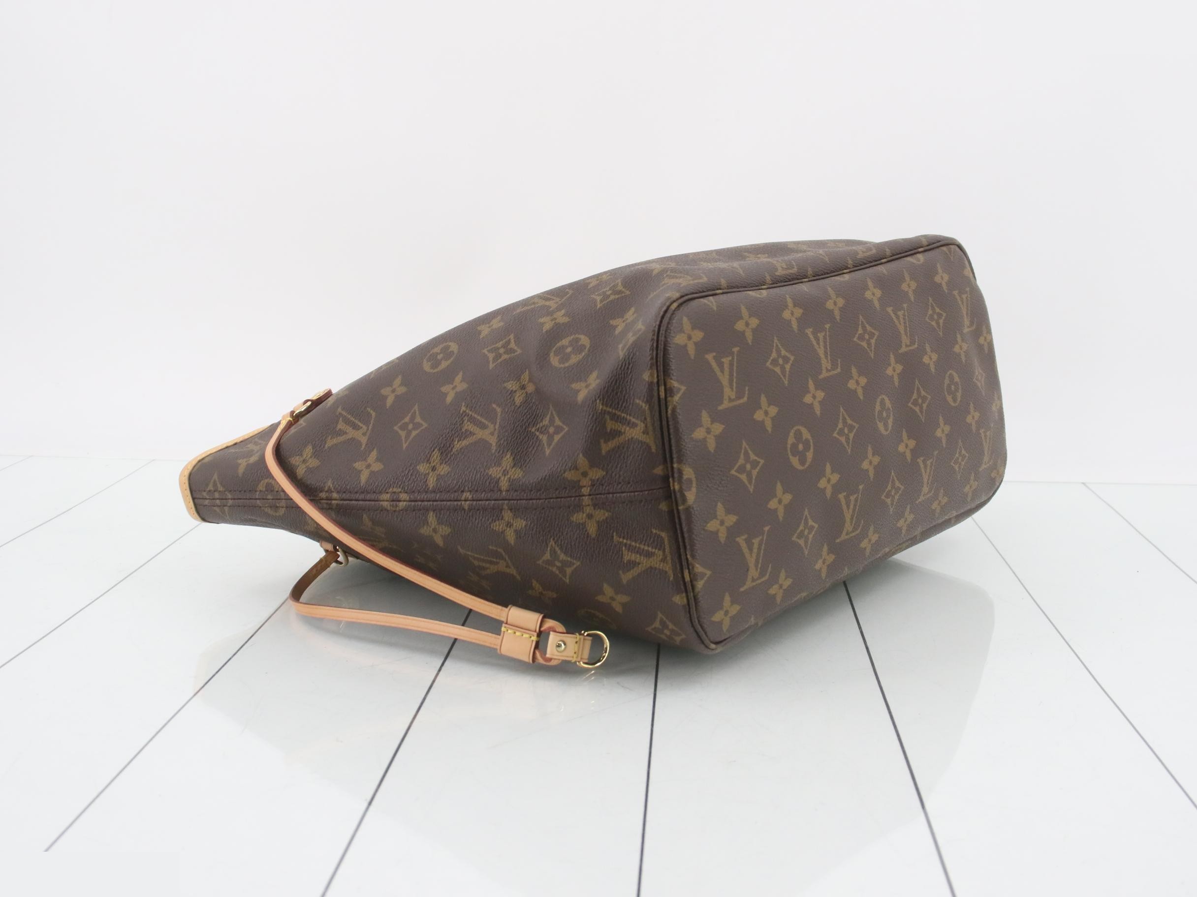 Monogram Neverfull MM Fuchsia Tote Bag with Pouch — view 5