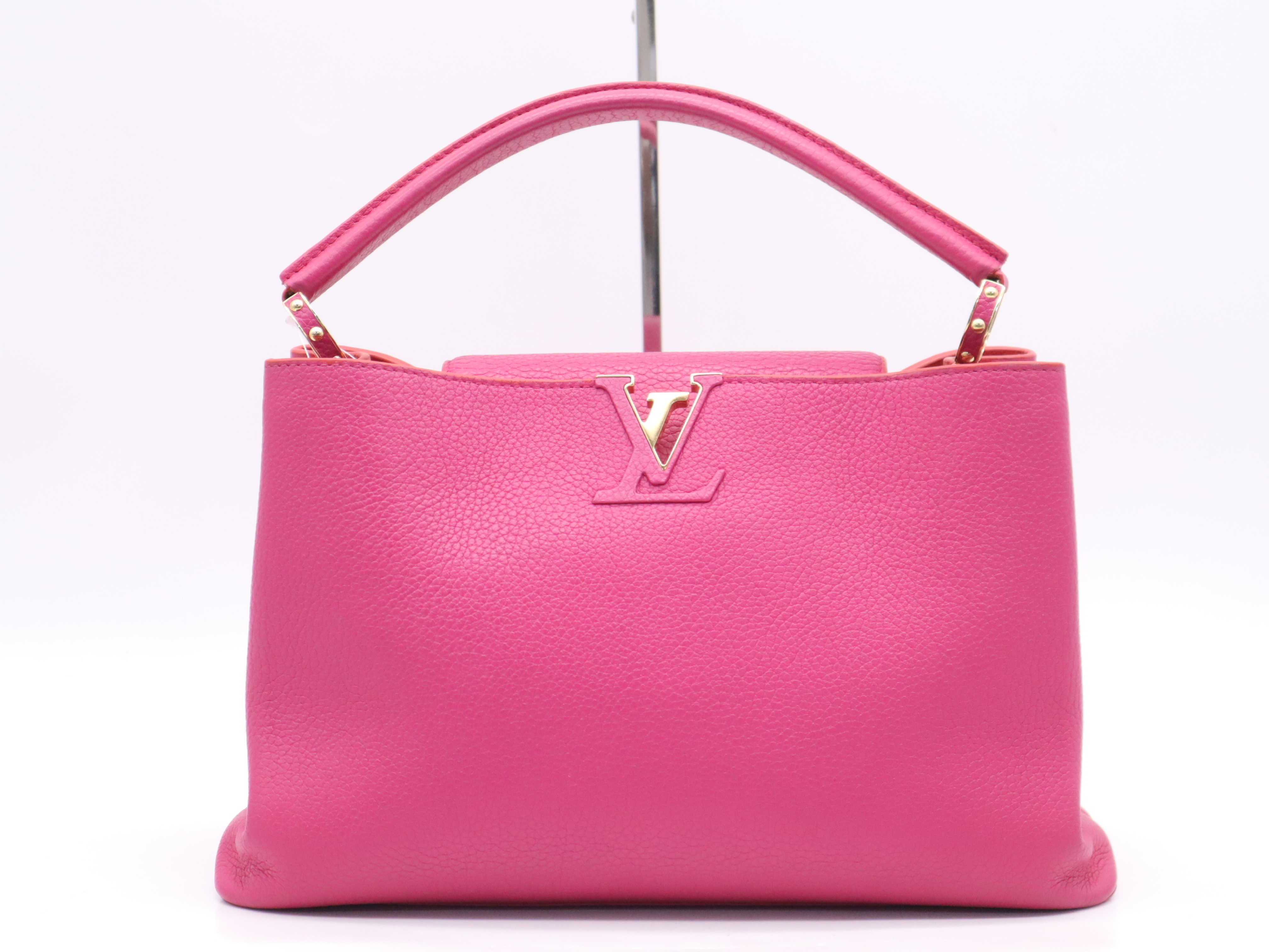 M94631 Taurillon Capucines MM Fuchsia Pink Handbag