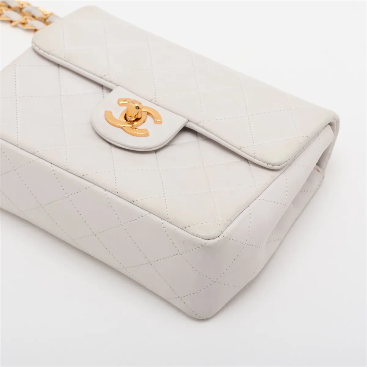 Mini Matelassé 17 Lambskin Single Flap Single Chain Bag, White with Gold Hardware, 1712407, Series 1, A01115 — view 3