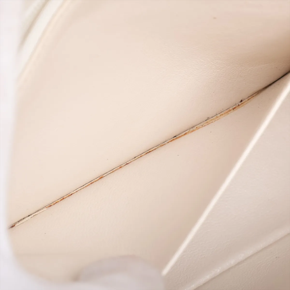 Mini Matelassé 17 Lambskin Single Flap Single Chain Bag, White with Gold Hardware, 1712407, Series 1, A01115 — view 8