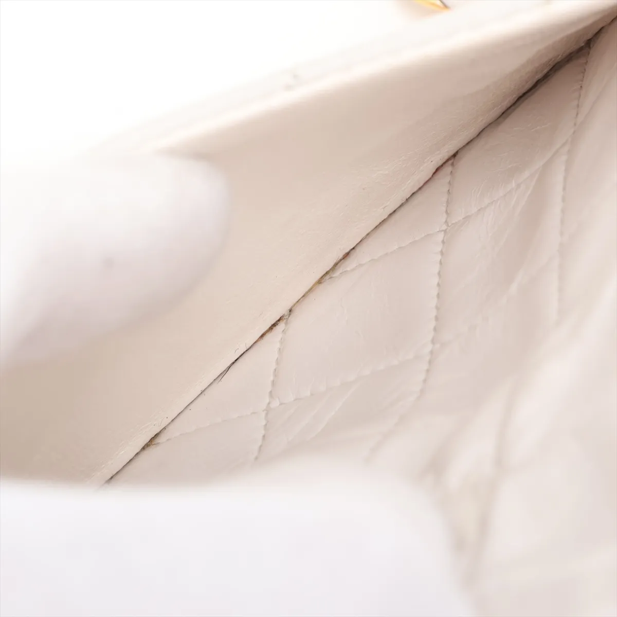 Mini Matelassé 17 Lambskin Single Flap Single Chain Bag, White with Gold Hardware, 1712407, Series 1, A01115 — view 9
