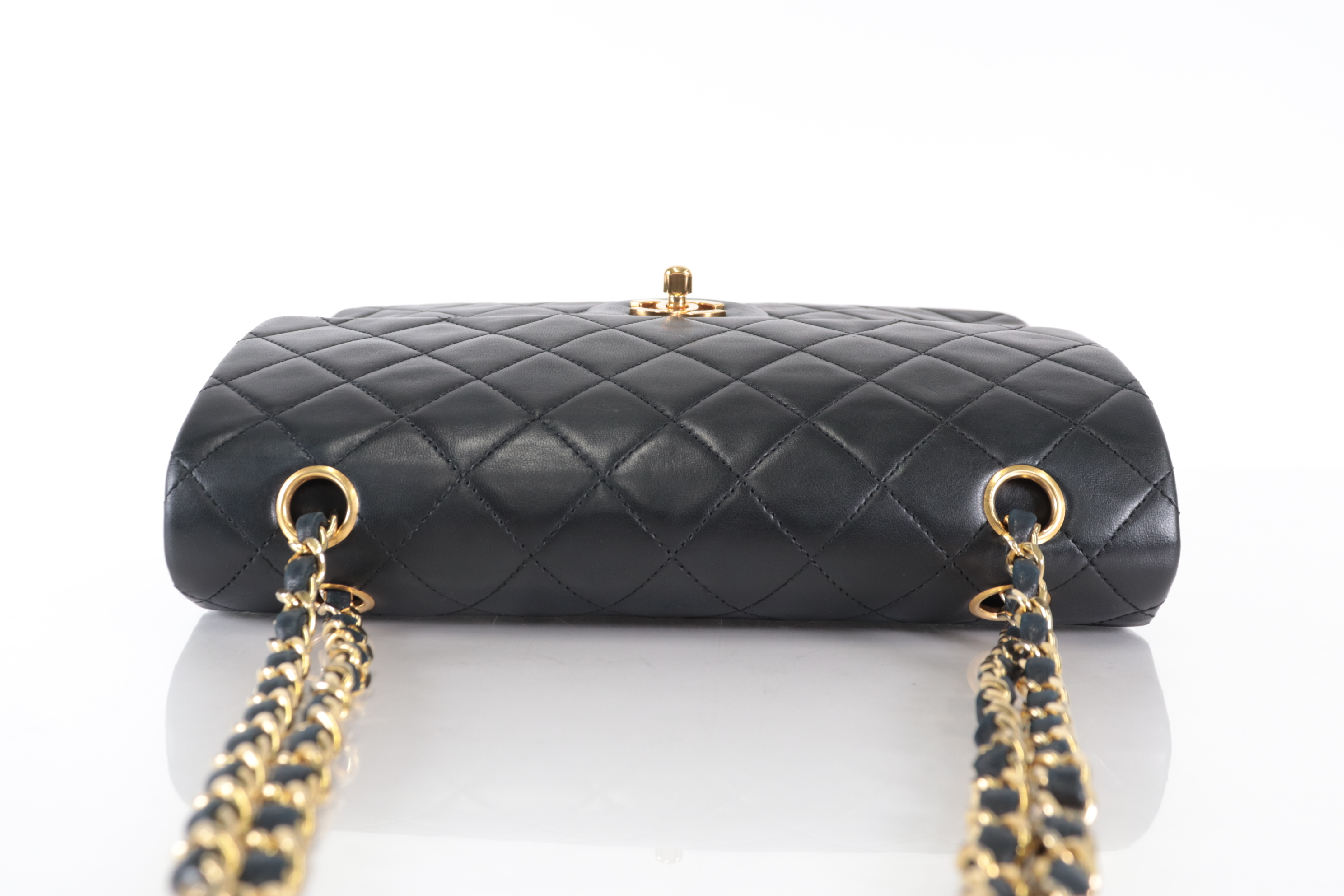 W-Flap 25 Lambskin Chain Shoulder Bag (Series 1) — view 5