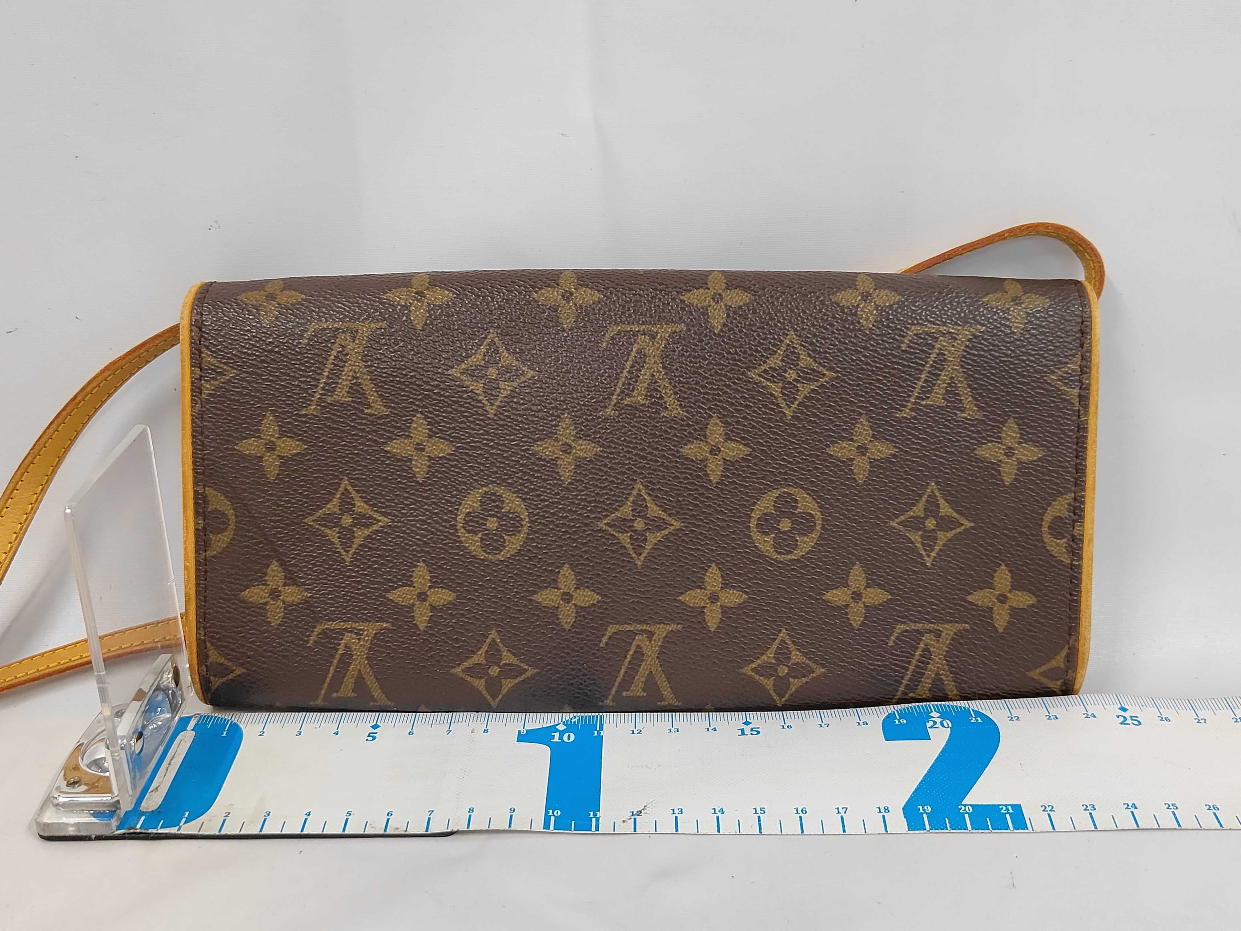 Monogram Louis Vuitton Monogram M51852 Pochette Twin GM CA1919 Strap (Cracked) Shoulder Bag — view 2