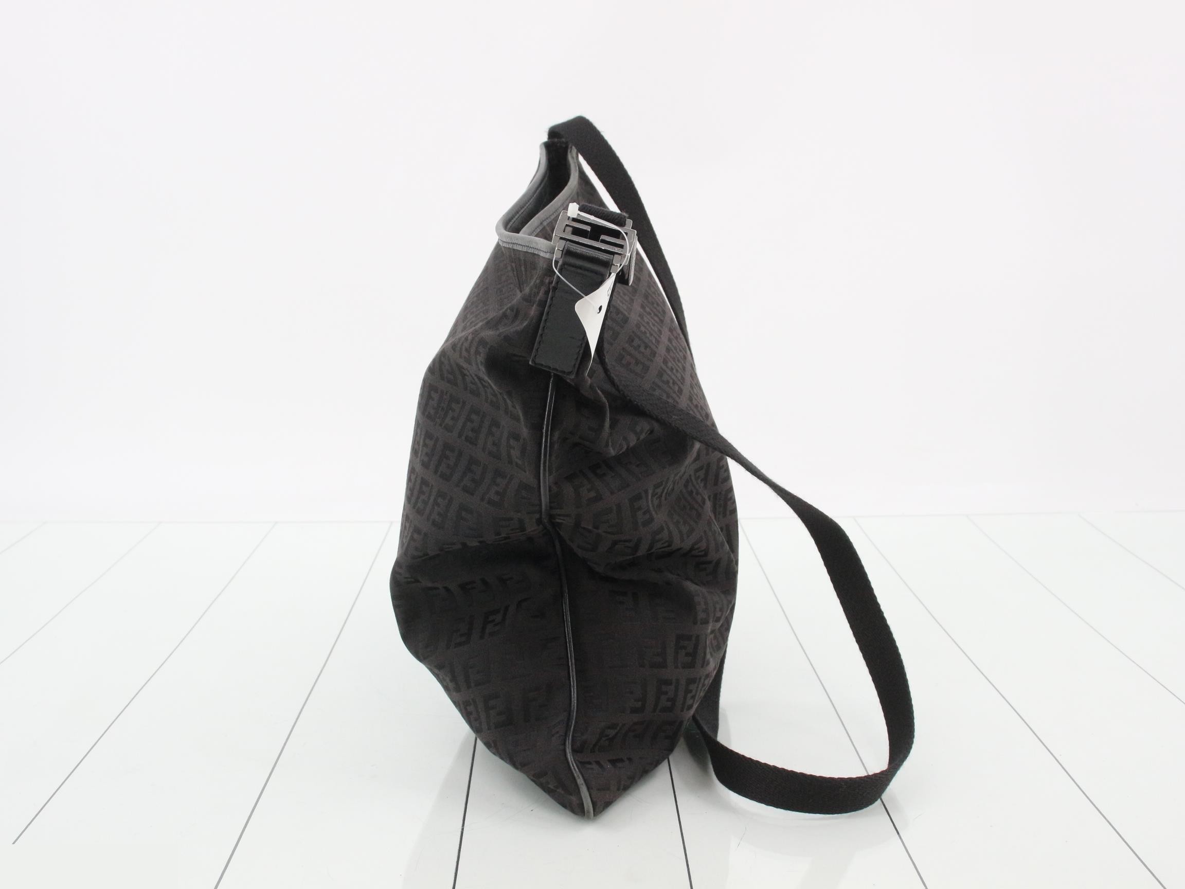 Zucchino (Bag) - Shoulder Bag - Black — view 4