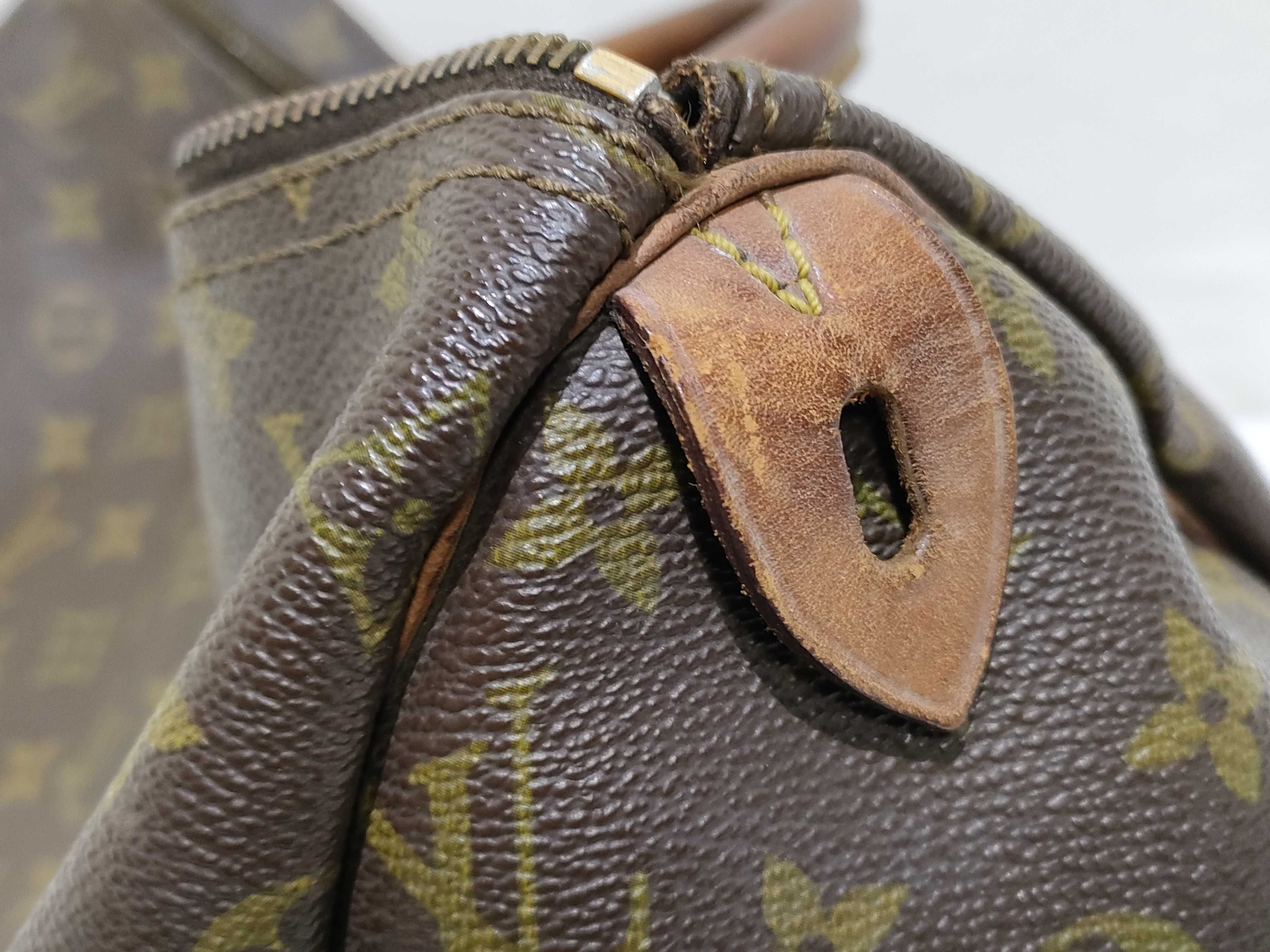 Monogram Louis Vuitton Monogram M41106 Speedy 40 Handbag — view 15