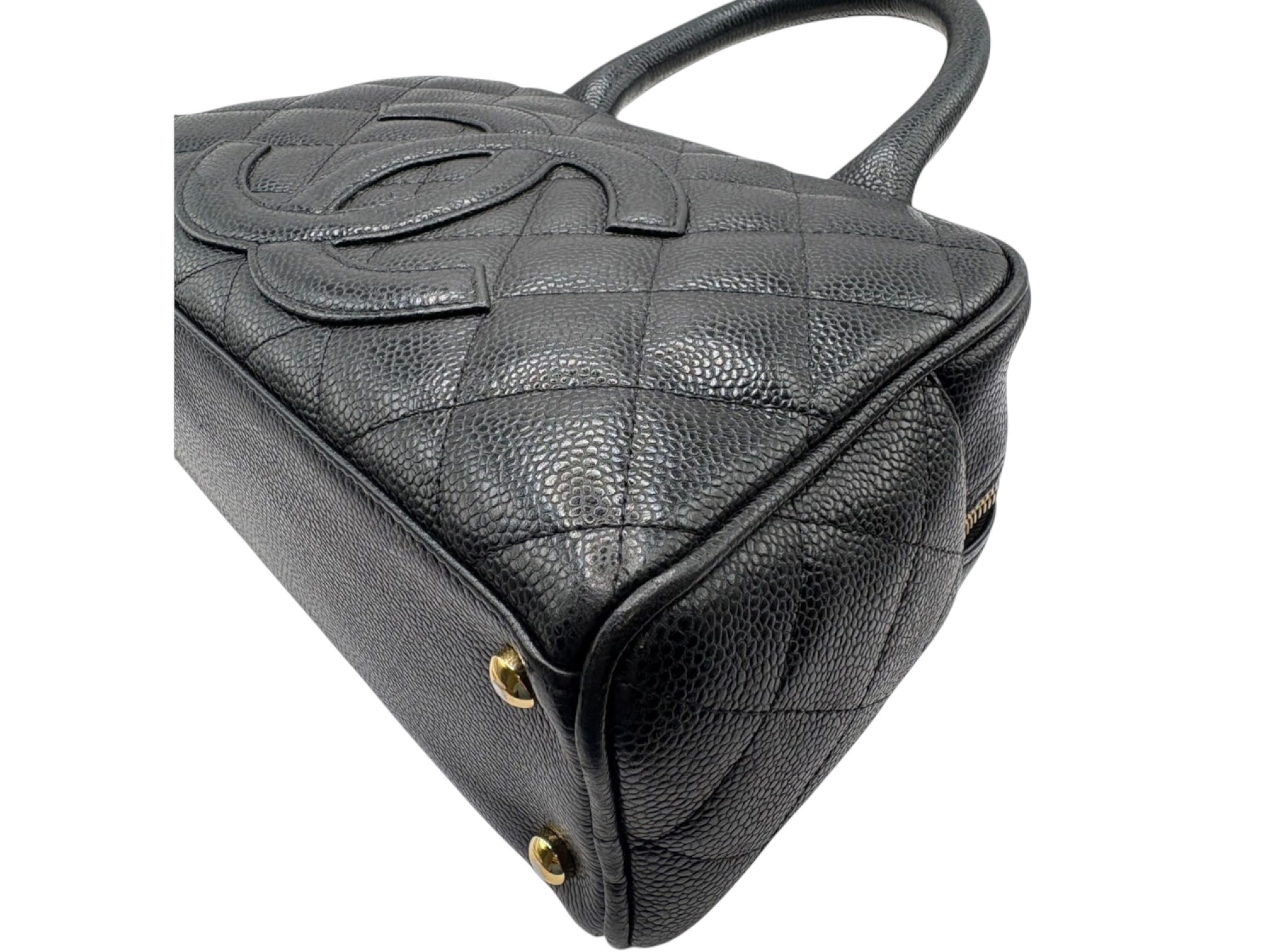 Chanel Matelassé Caviar Skin Handbag Black Gold Hardware Handbag — view 4
