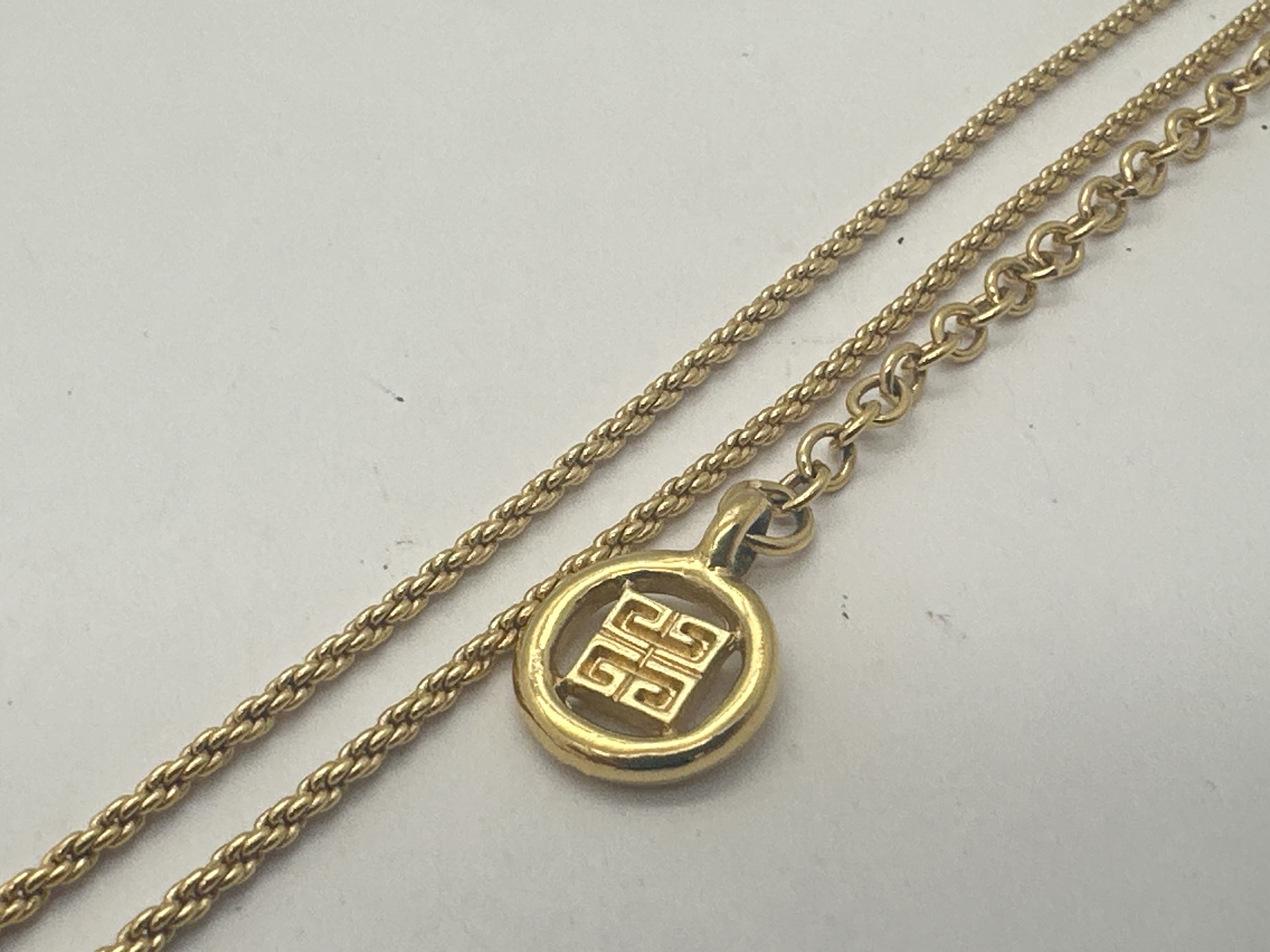 bag motif necklace — view 3