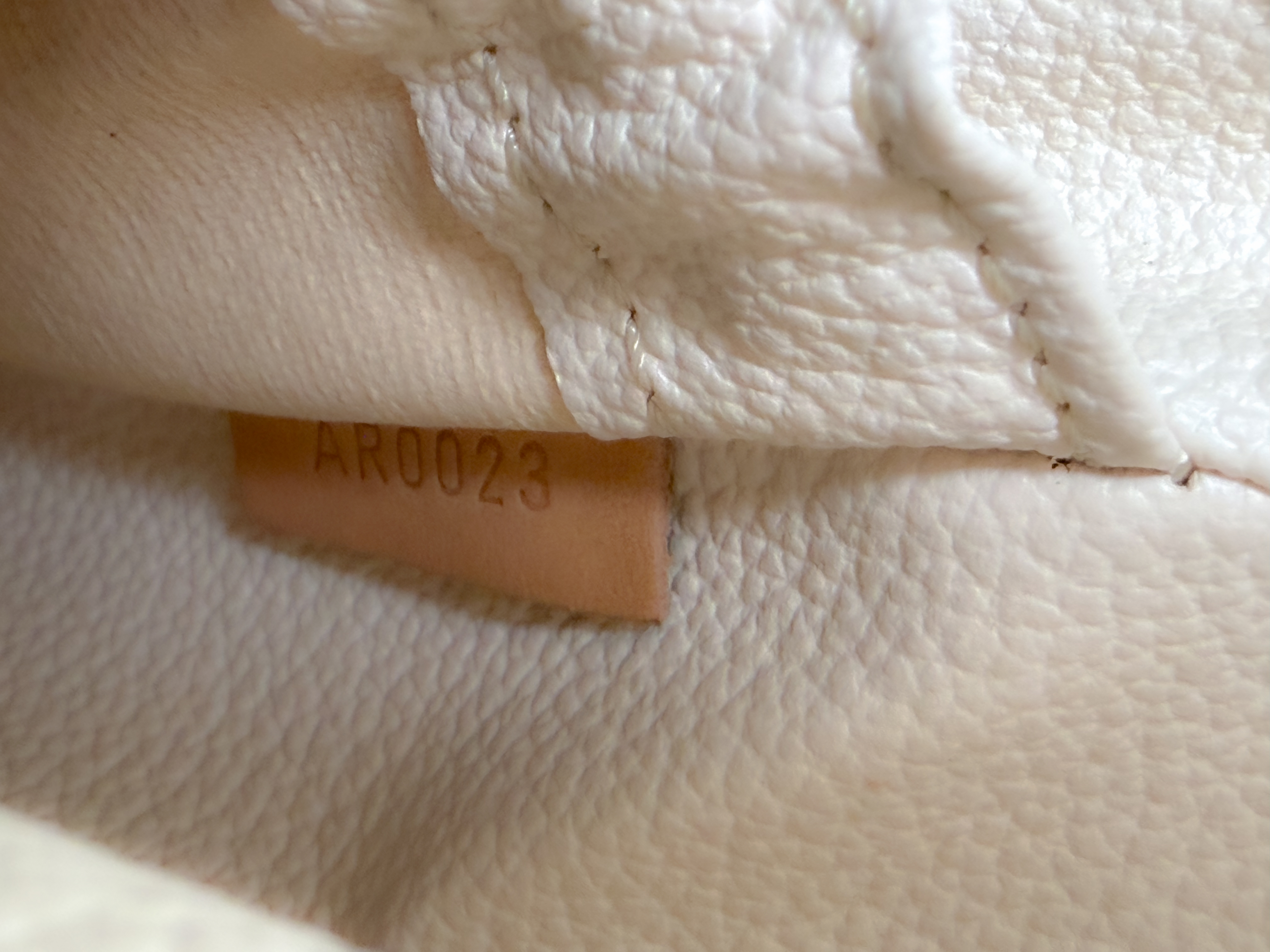 Monogram M47500 Spontini AR0023 Handbag — view 13