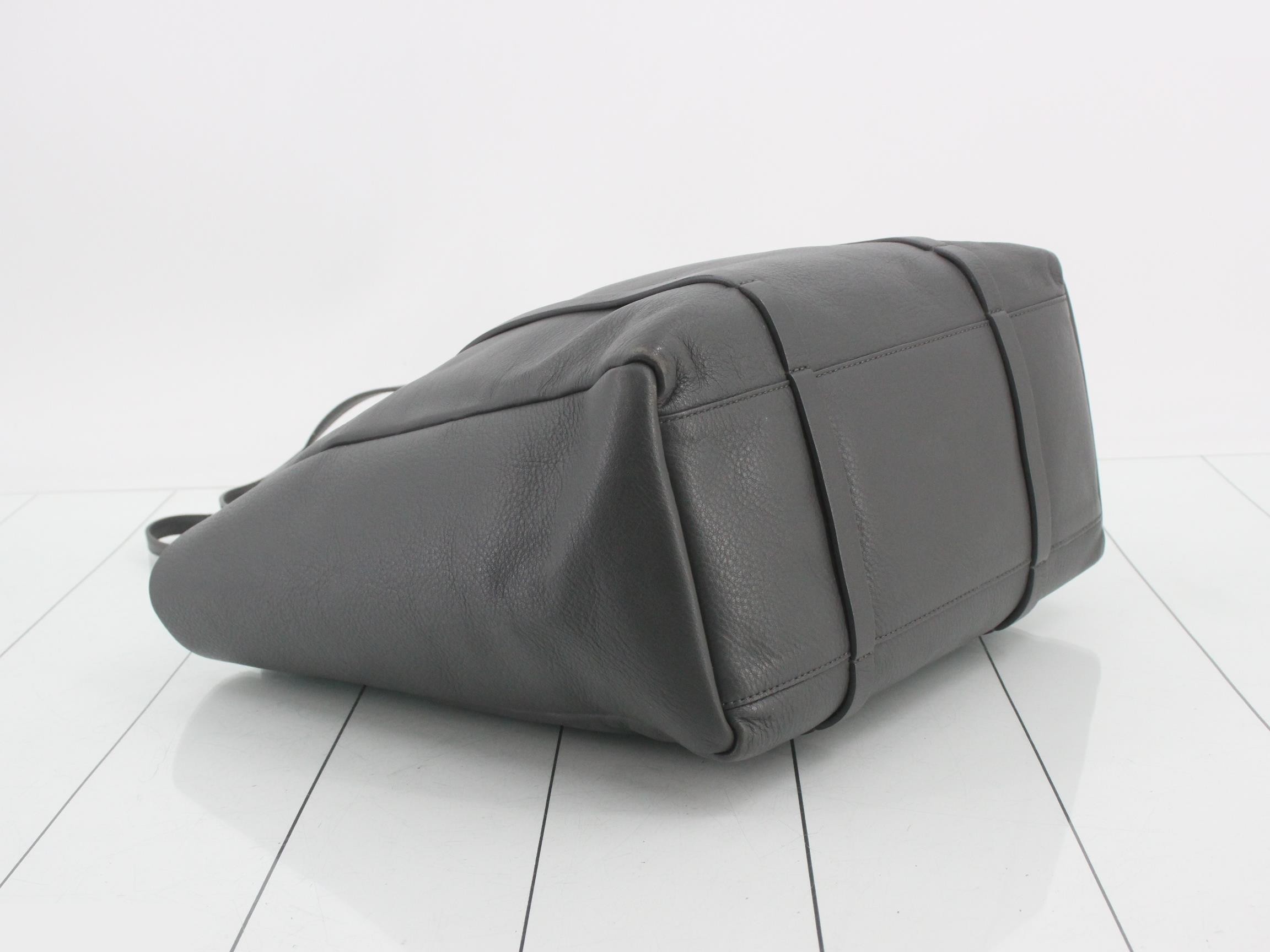 Everyday Tote Bag (Gray/Light Blue), Pouch, Mirror — view 5