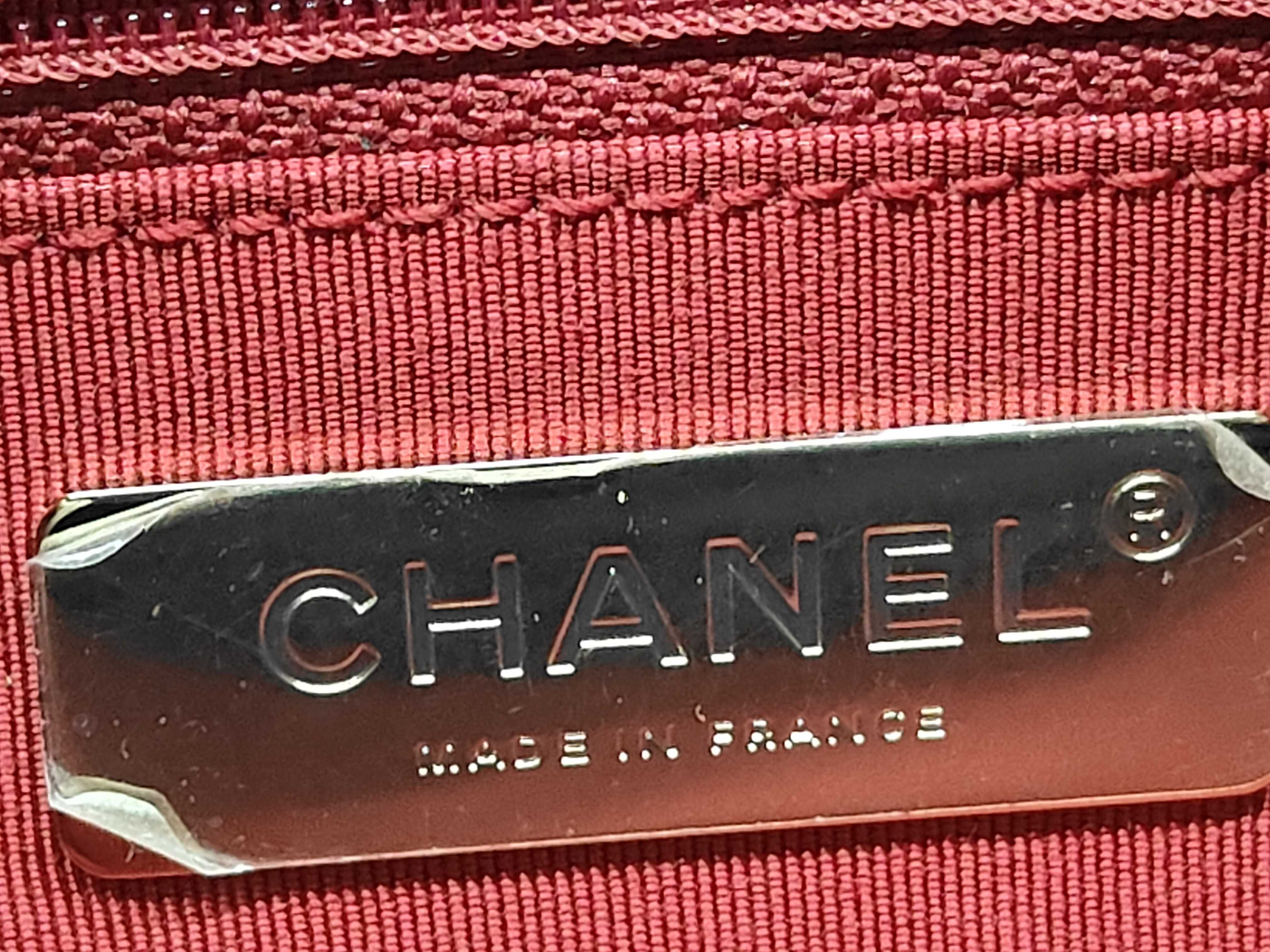 Matelassé (Bag) Matelassé Leather Chain Shoulder Bag — view 9