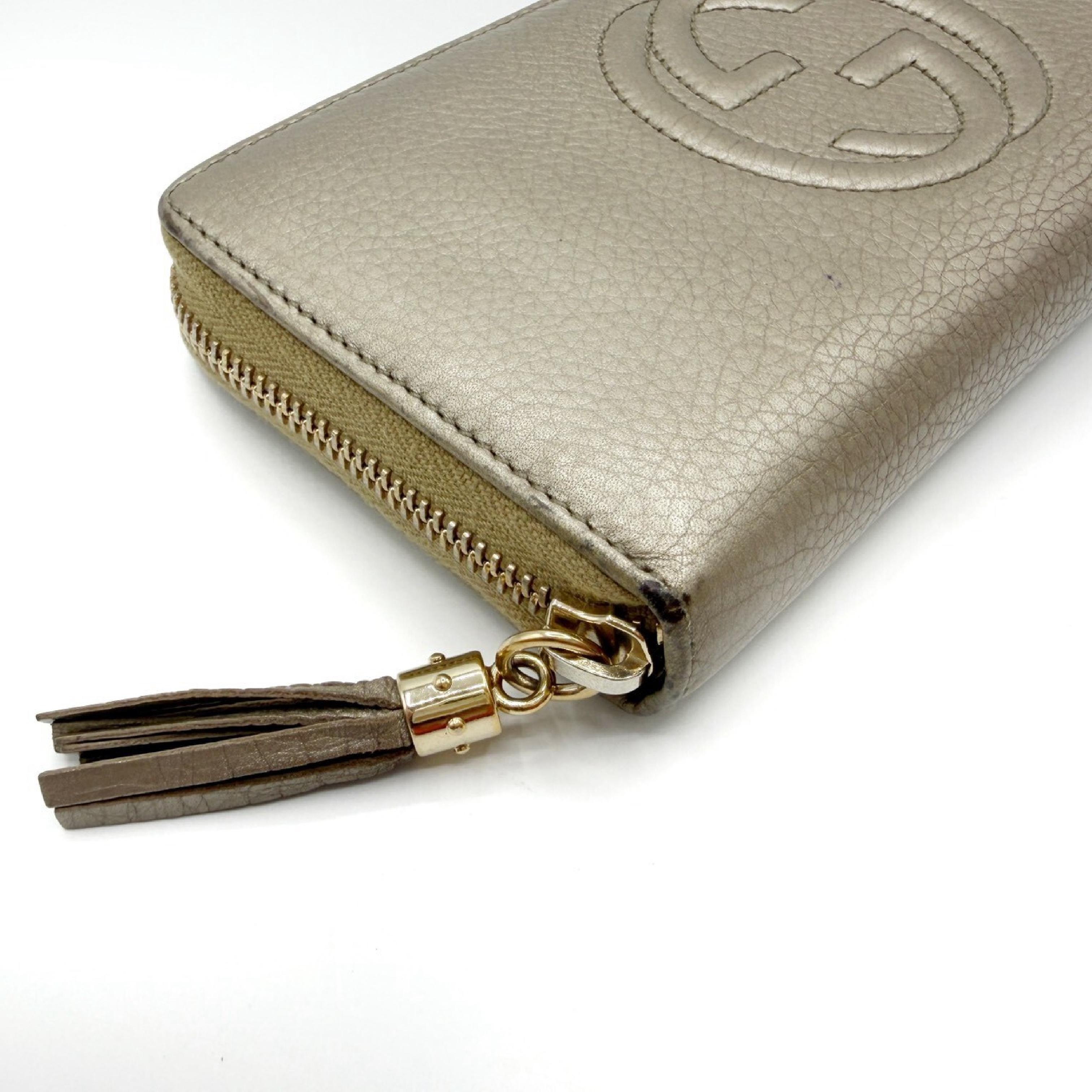 Soho Round Zip Wallet Gold — view 6