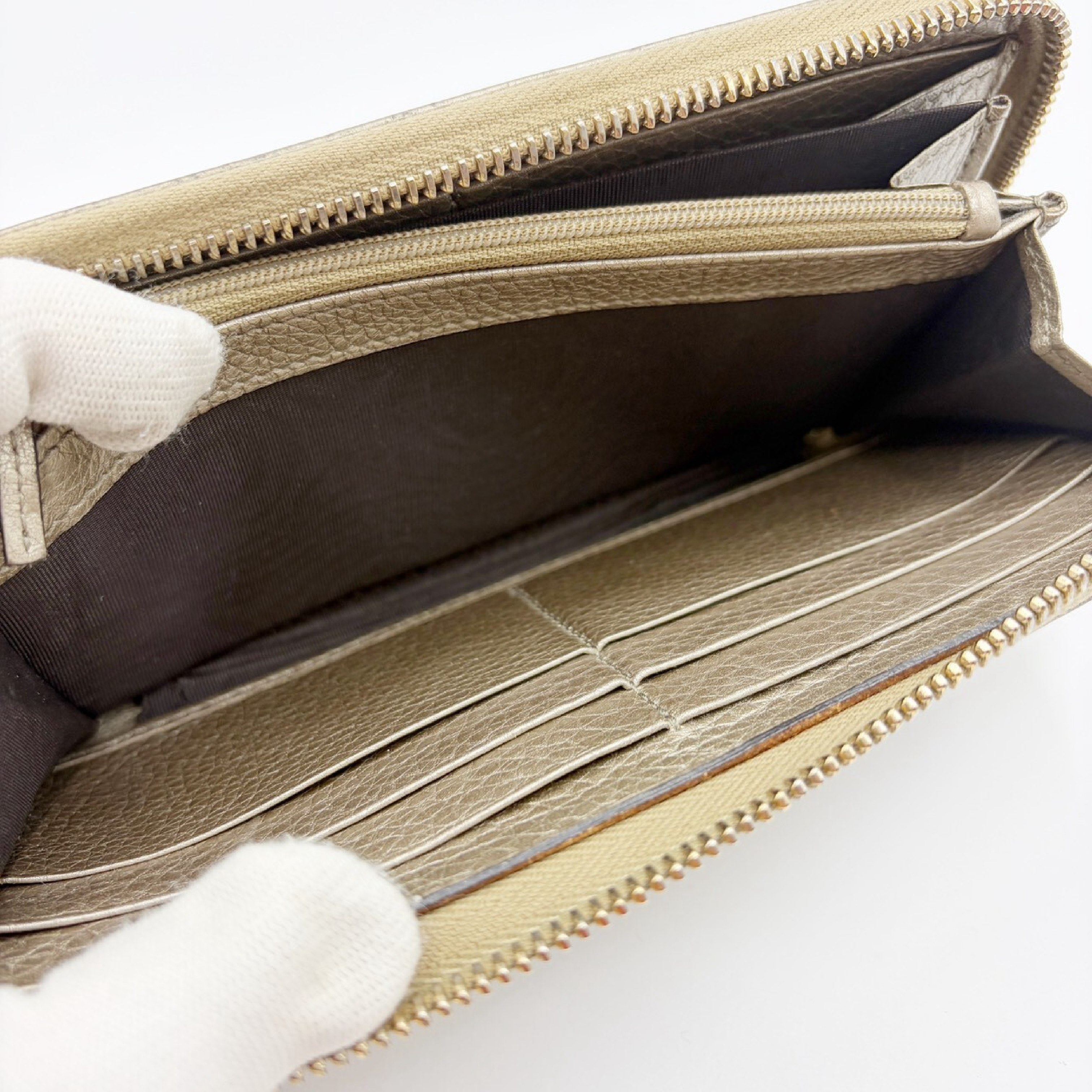 Soho Round Zip Wallet Gold — view 8