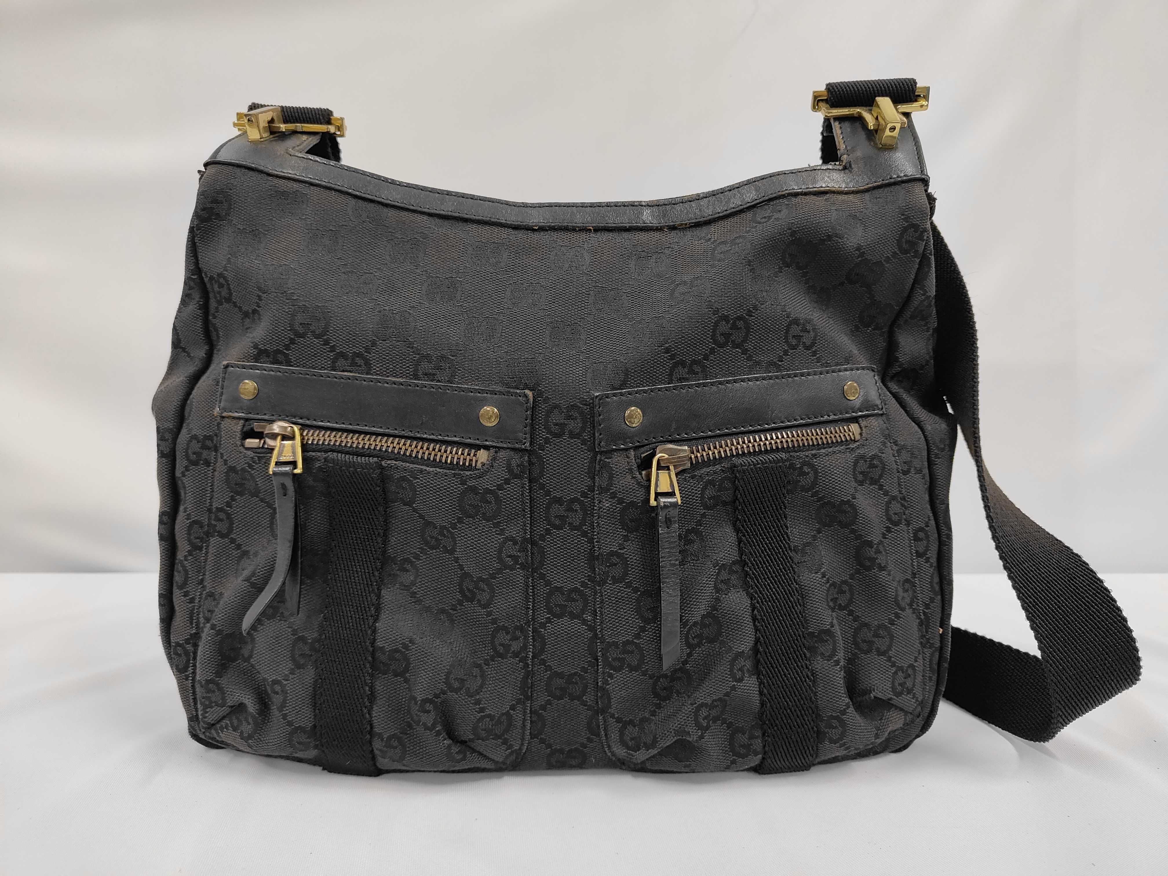 GG Canvas Shoulder Bag, Black