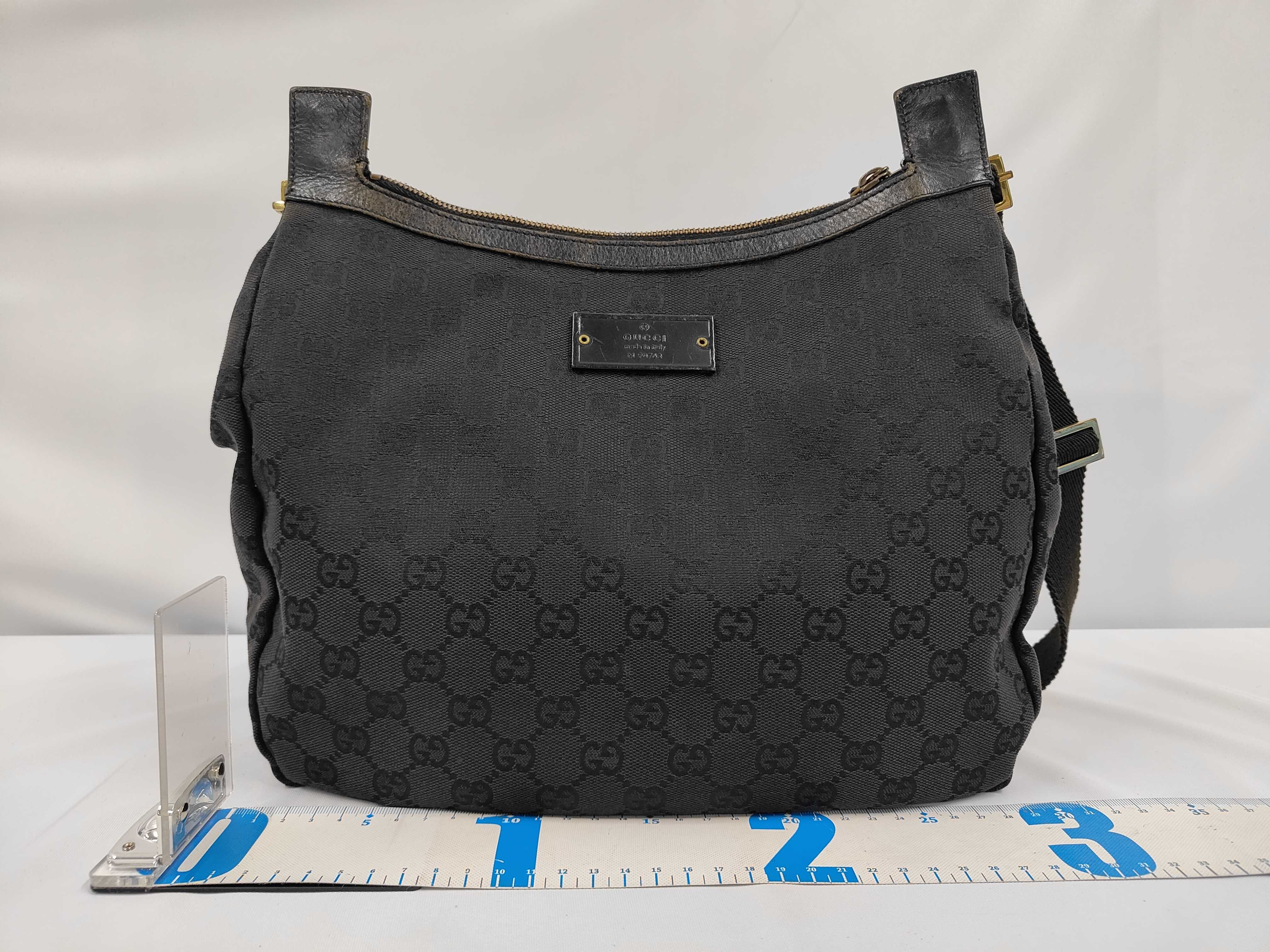 GG Canvas Shoulder Bag, Black — view 2