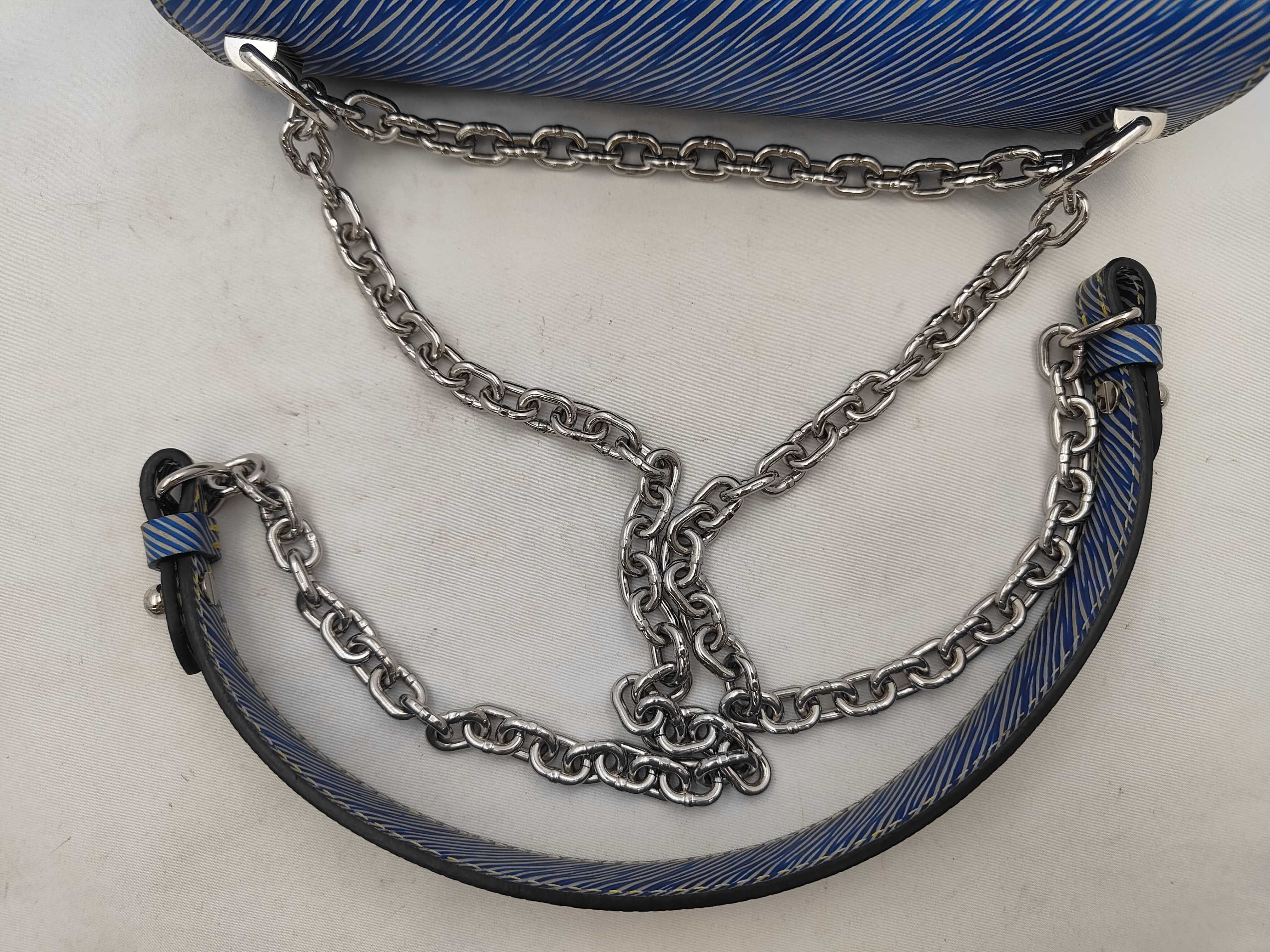 Epi Twist MM M50271 Leather Denim Shoulder Bag — view 3