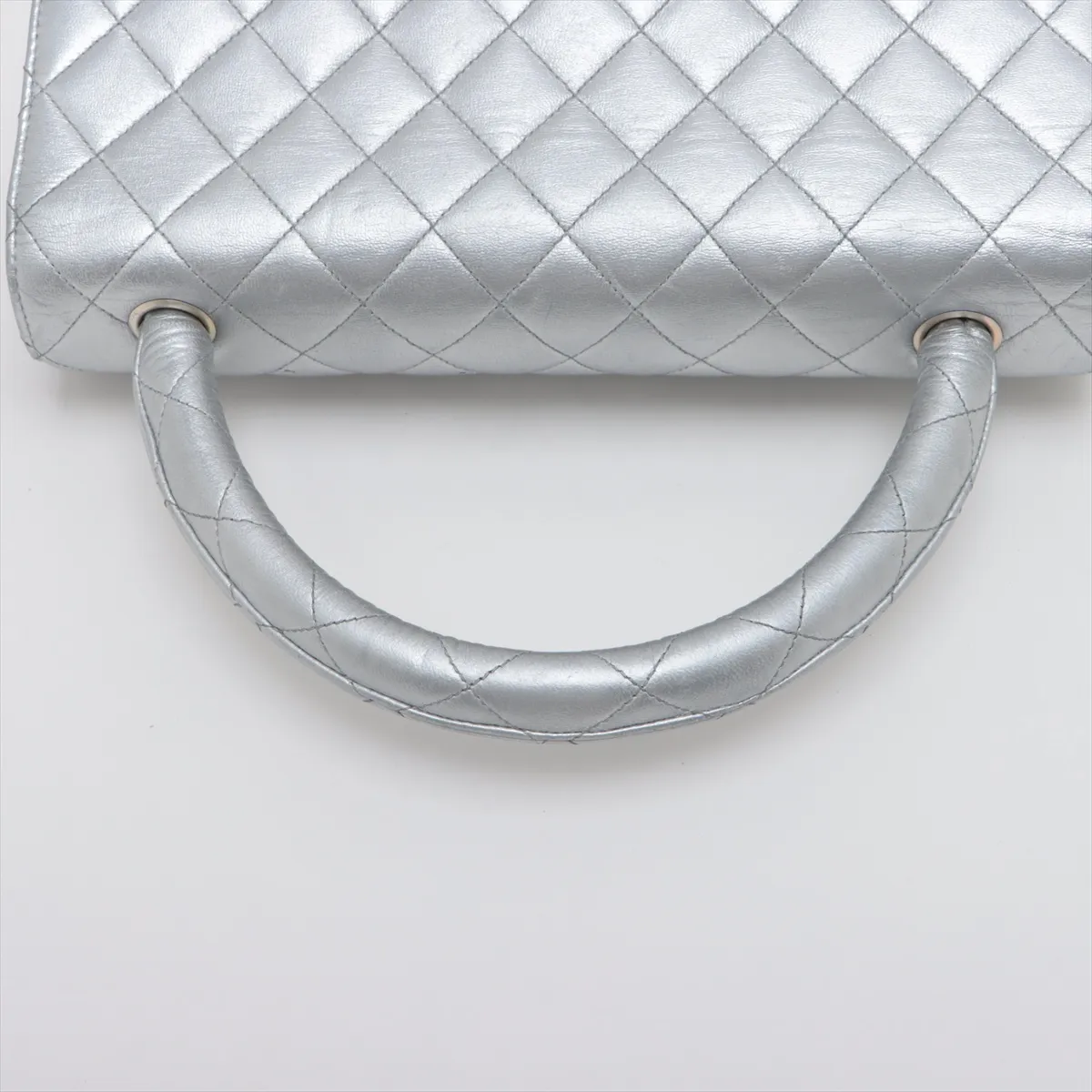 Matelasse Lambskin Handbag Parent-Child Bag Silver Gold Hardware 2967934 2nd Edition Parents Only — view 5