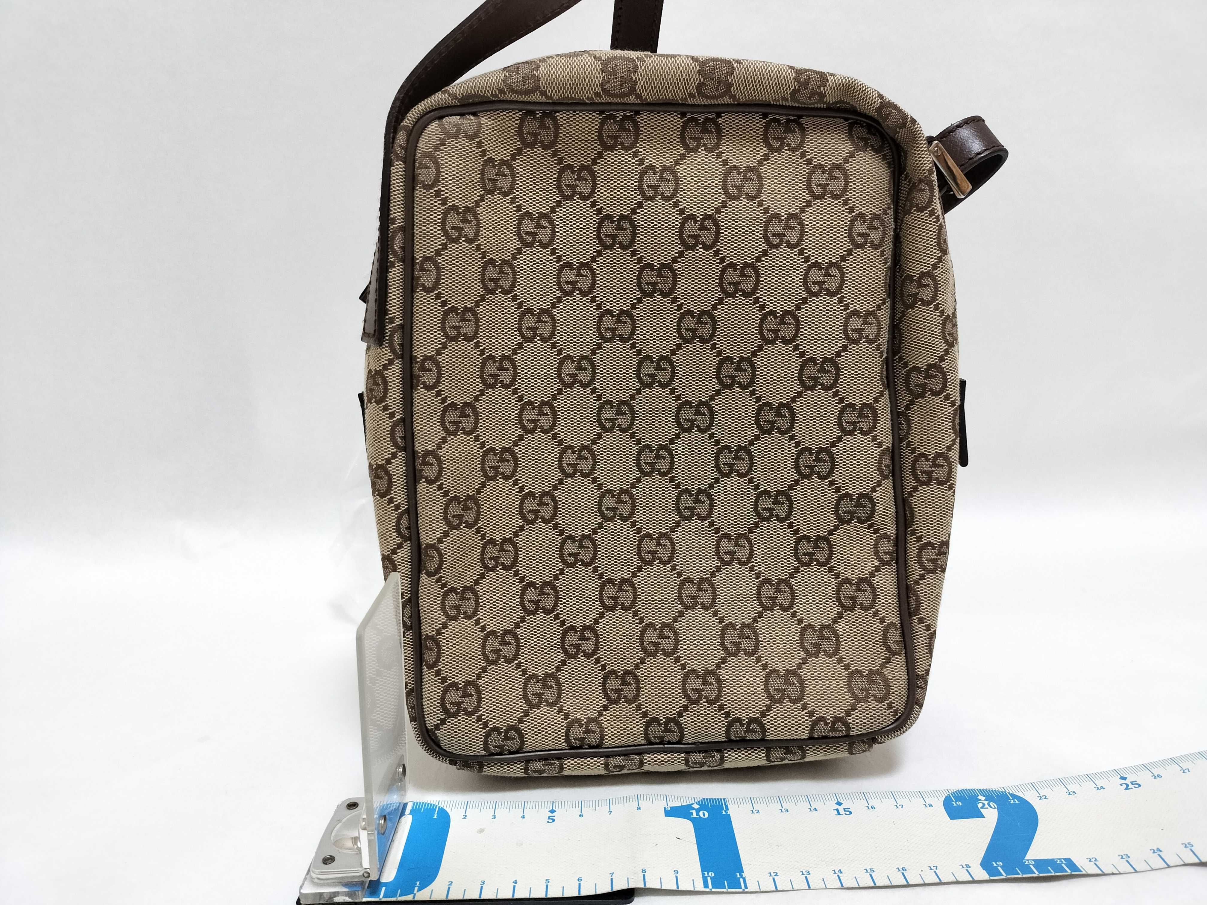 GG Canvas Shoulder Bag — view 2