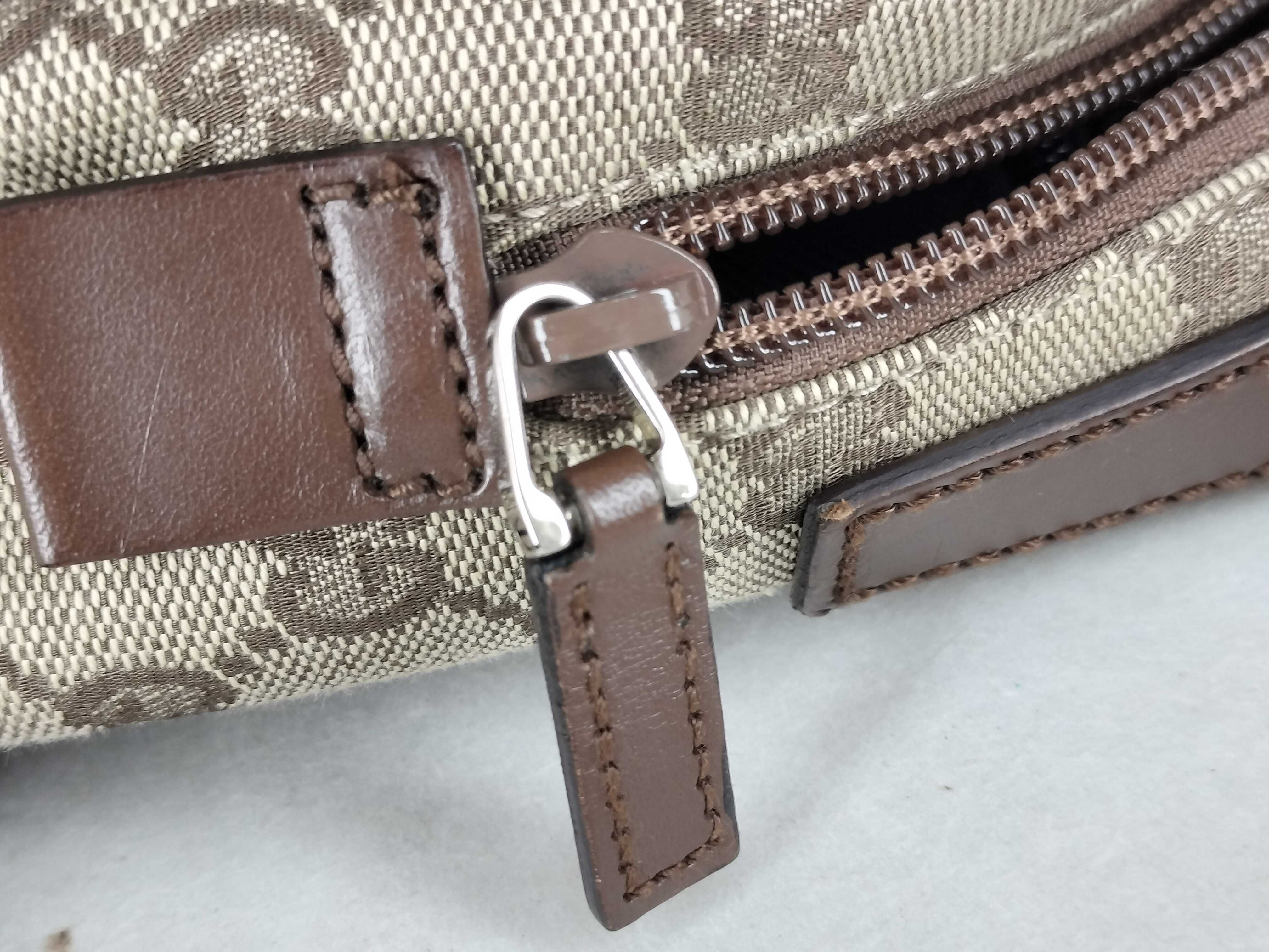 GG Canvas Shoulder Bag — view 13