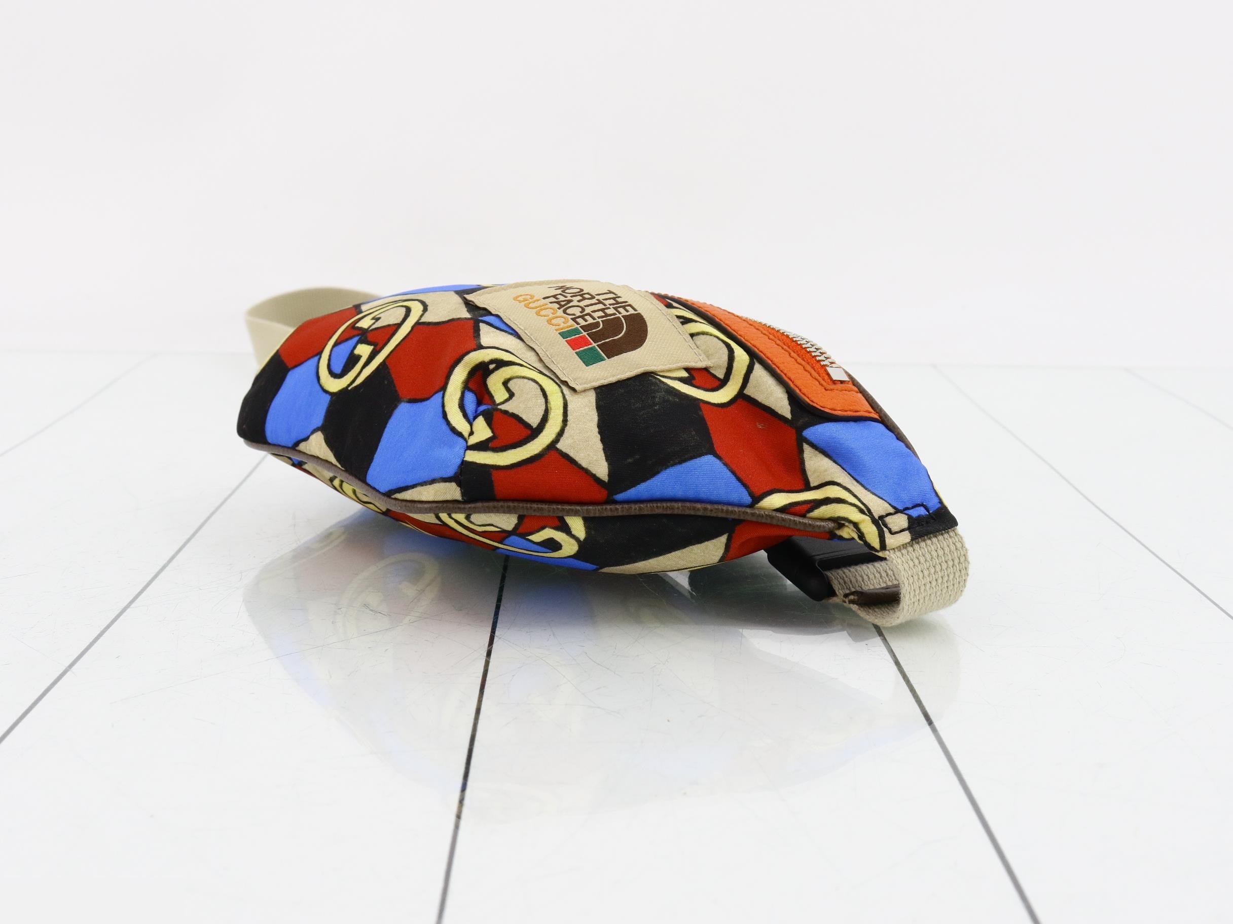 650299 Gucci x The North Face Belt Bag — view 6