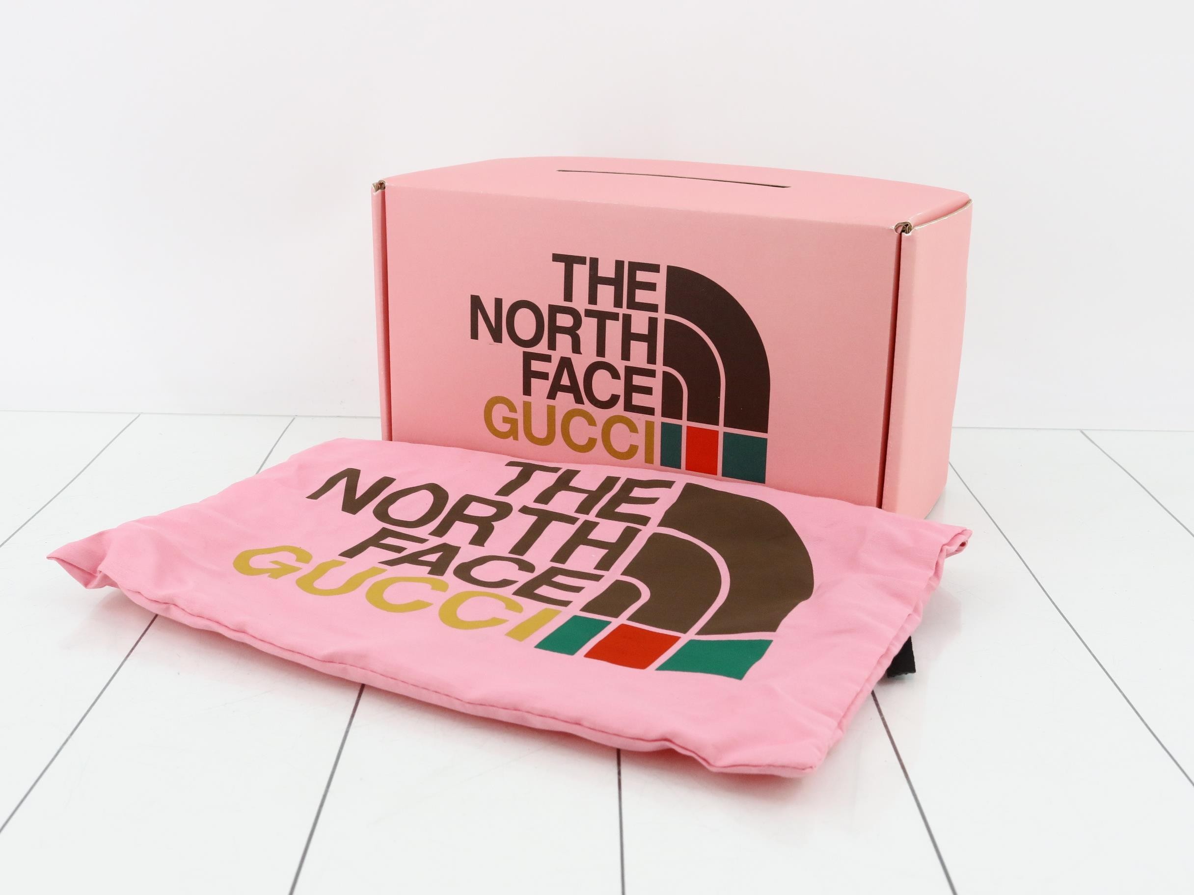 650299 Gucci x The North Face Belt Bag — view 7