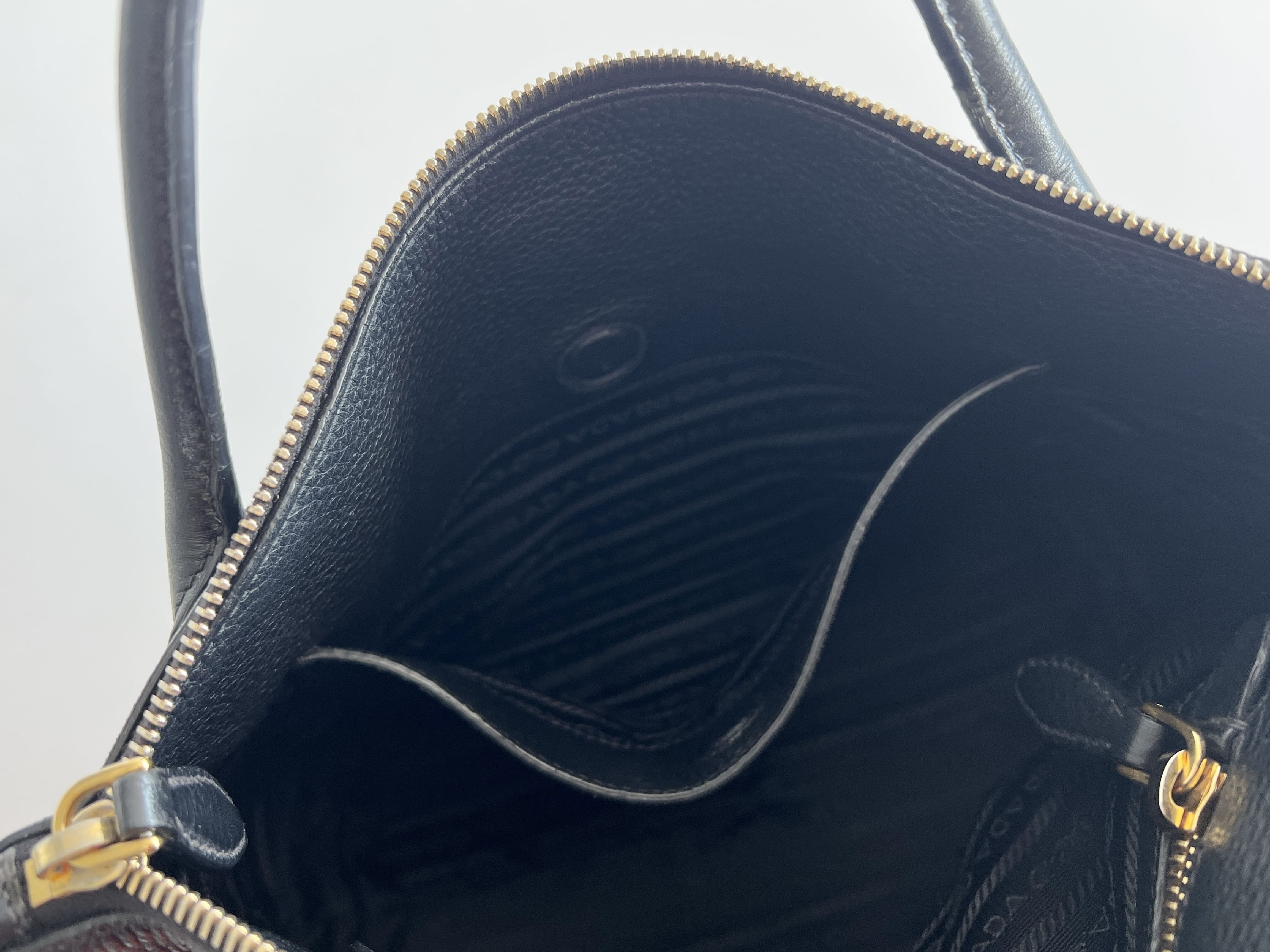 Triangle Logo Vitello Daino Leather Handbag — view 8