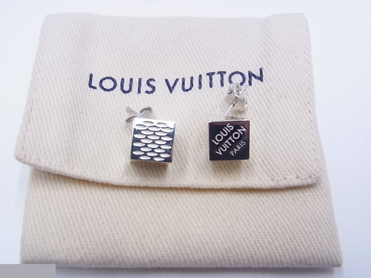 LV Cube Earrings, Sterling Silver 925, Unused — view 3