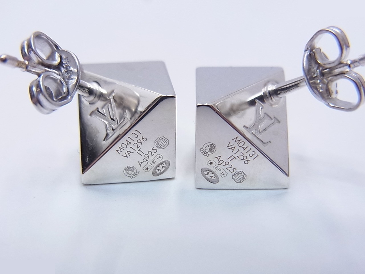 LV Cube Earrings, Sterling Silver 925, Unused — view 4