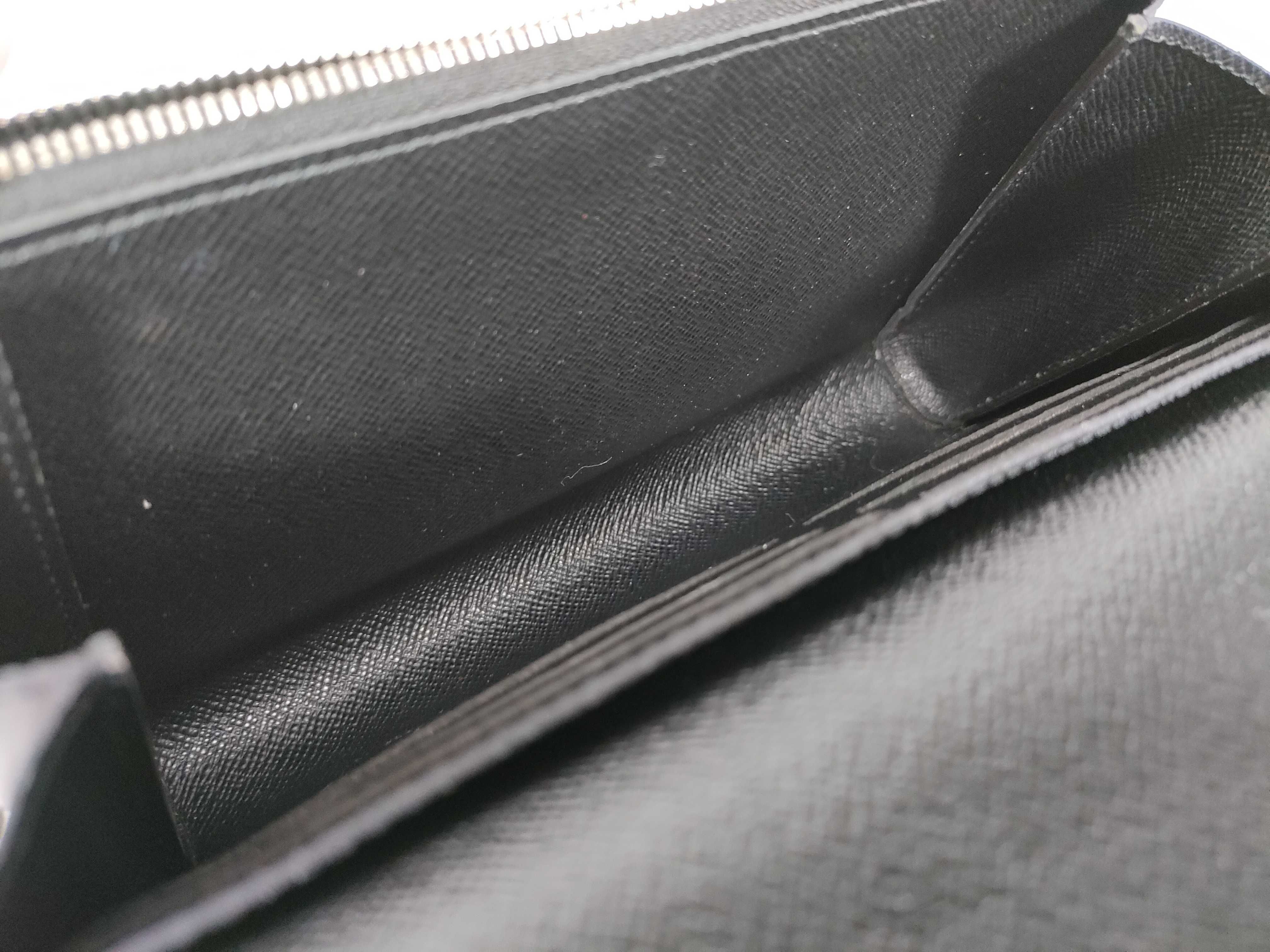 Epi LV Epi Chain Shoulder Bag — view 12