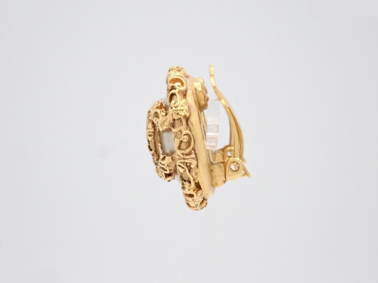 Lava Pearl Coco Mark Earrings Gold 93A — view 3