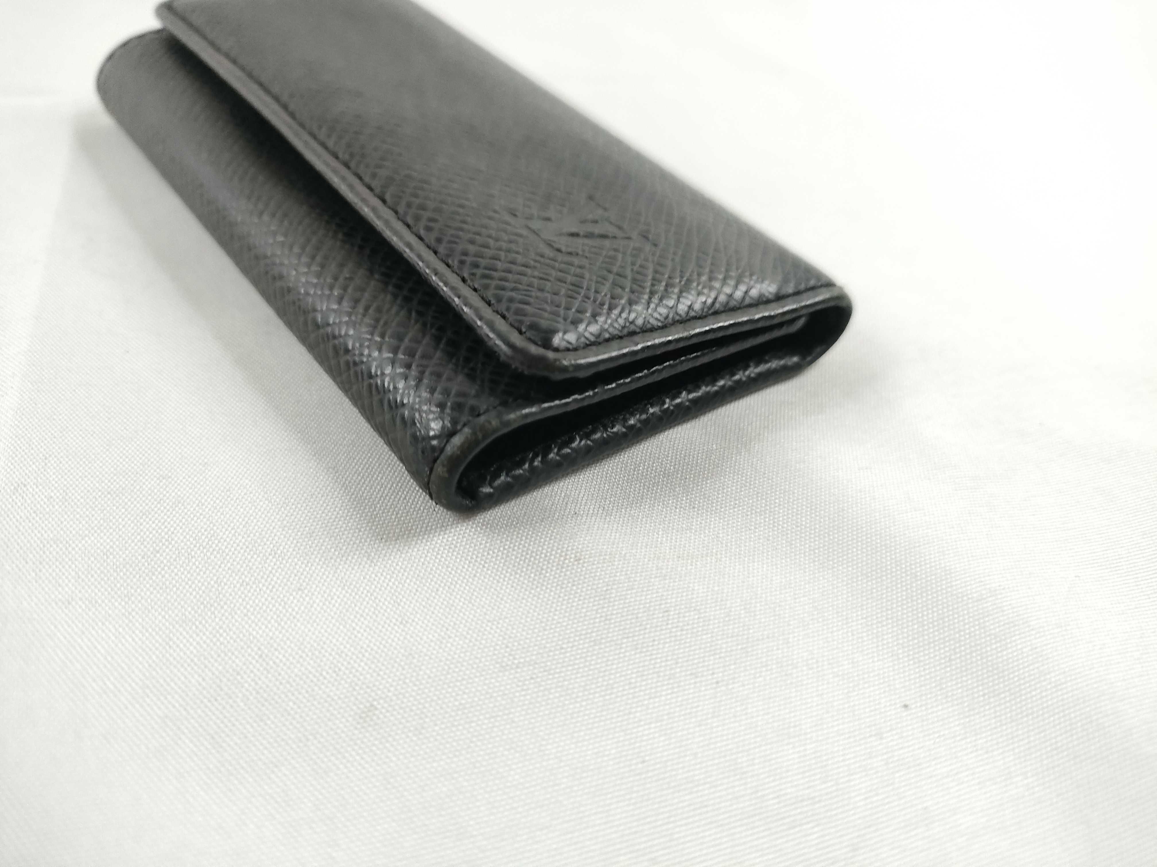 Taiga Leather Key Case/Keychain (Black) — view 4