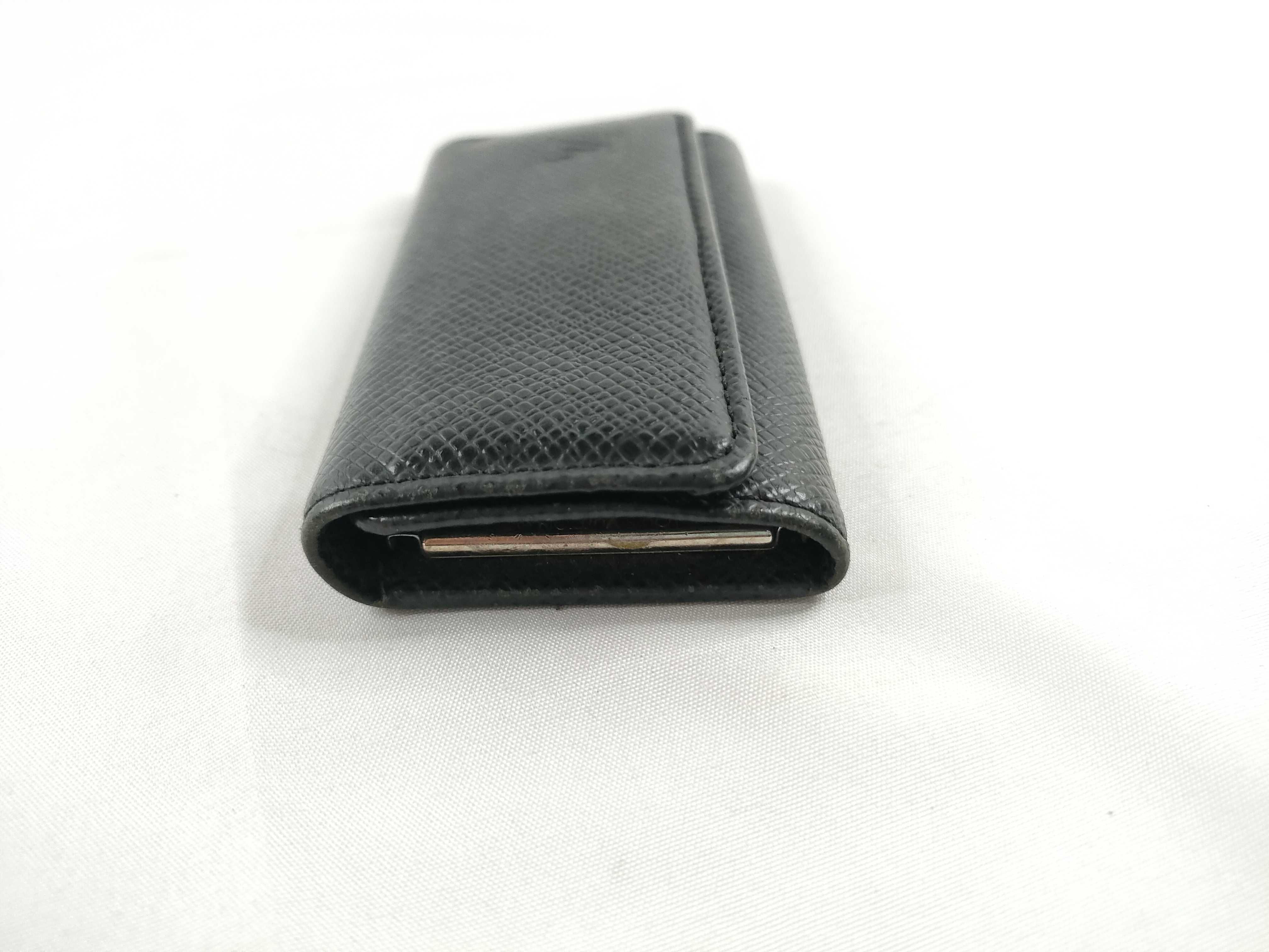 Taiga Leather Key Case/Keychain (Black) — view 7