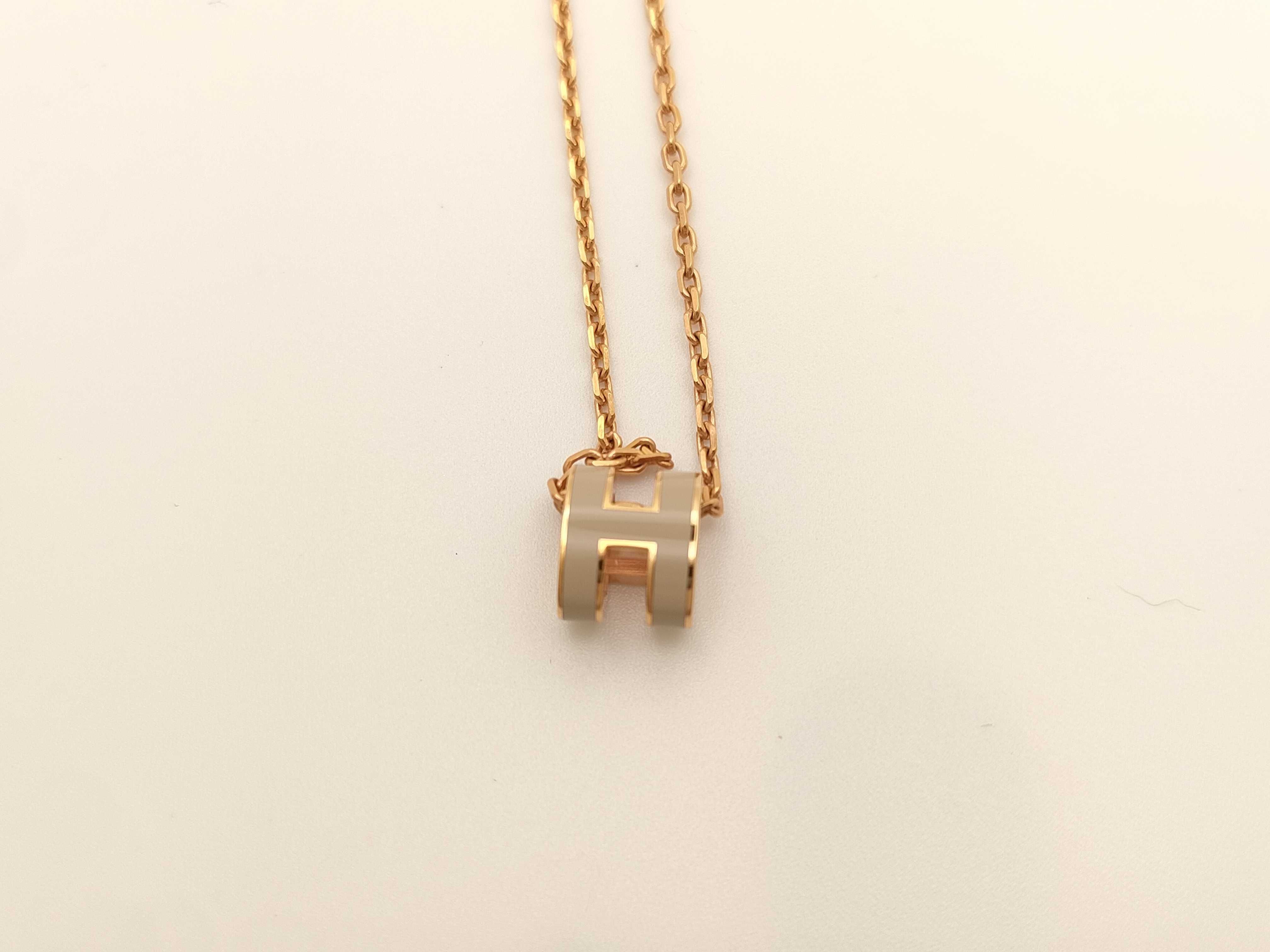 Mini Pop H GD0295 Necklace, Greige x Gold Necklace — view 2