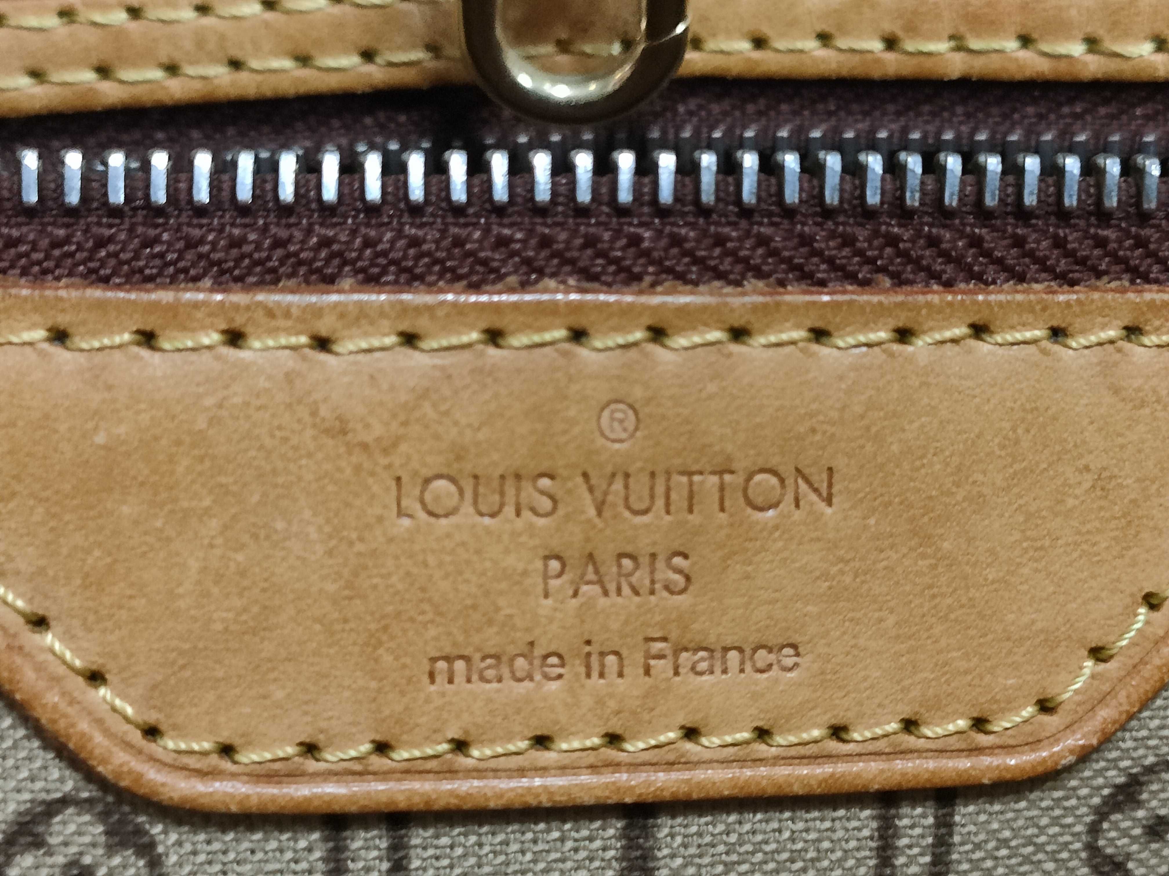 Monogram Louis Vuitton Neverfull Tote Bag — view 9