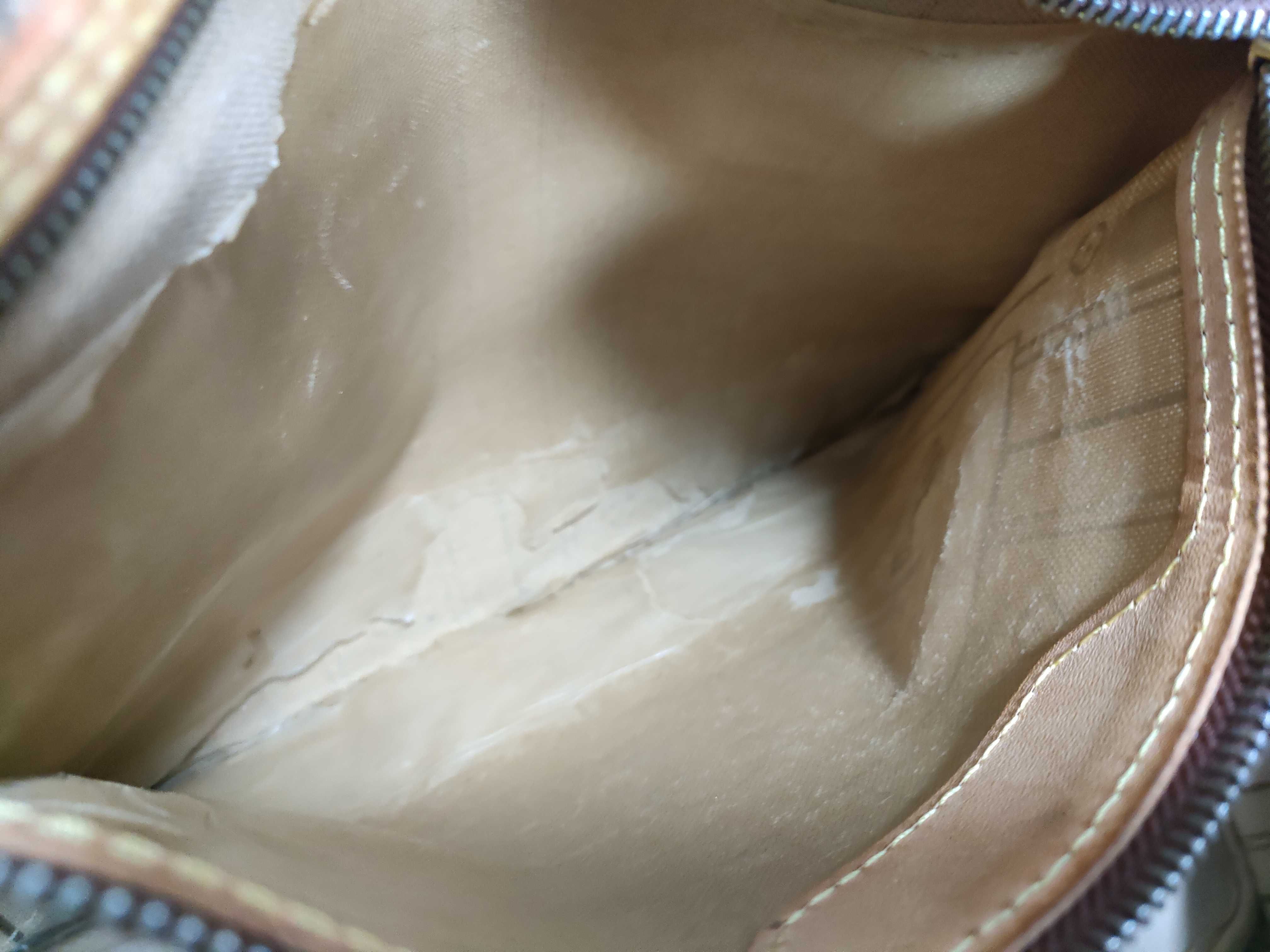 Monogram Louis Vuitton Neverfull Tote Bag — view 8