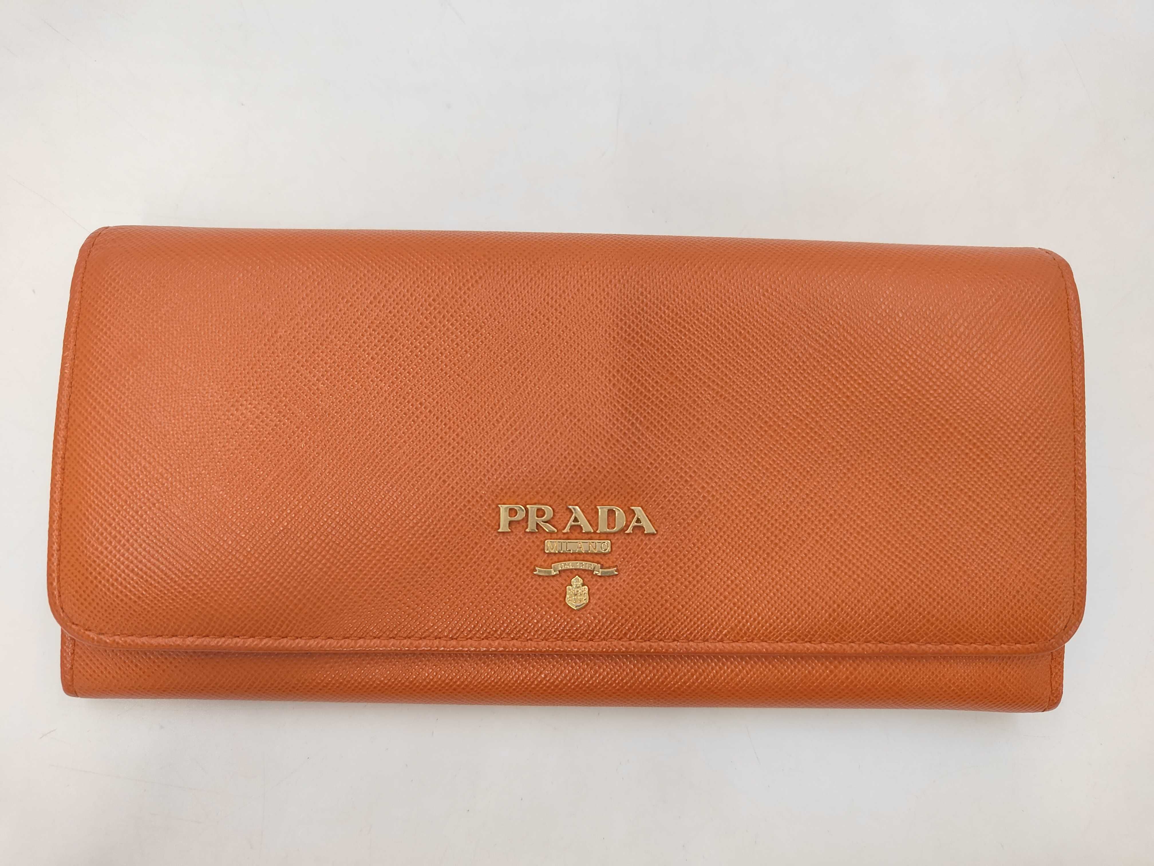 Vitello Move 1MH132 Leather Long Wallet Orange