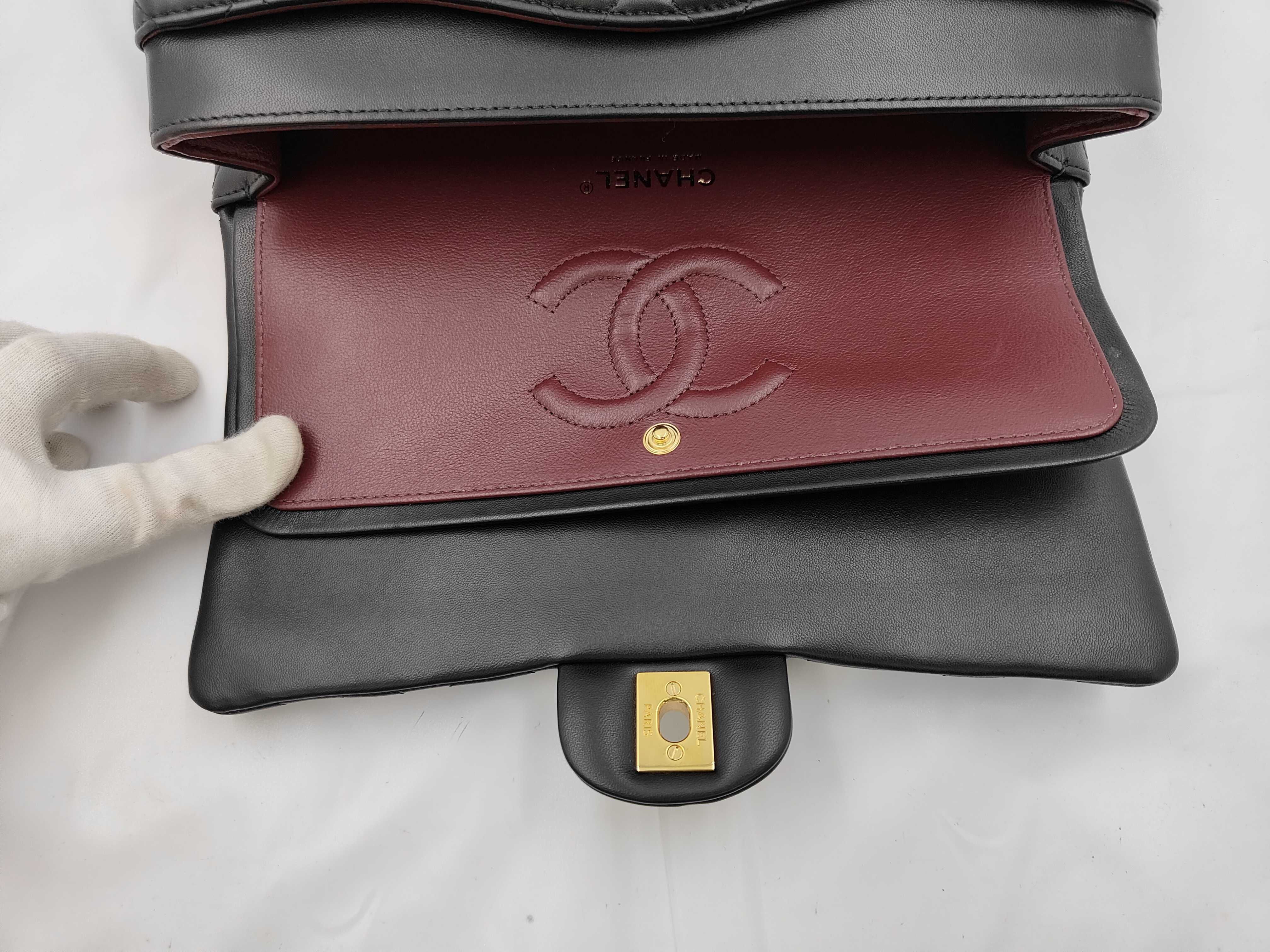 Matelassé 25 Double Flap Lambskin Black Chain Shoulder Bag — view 8
