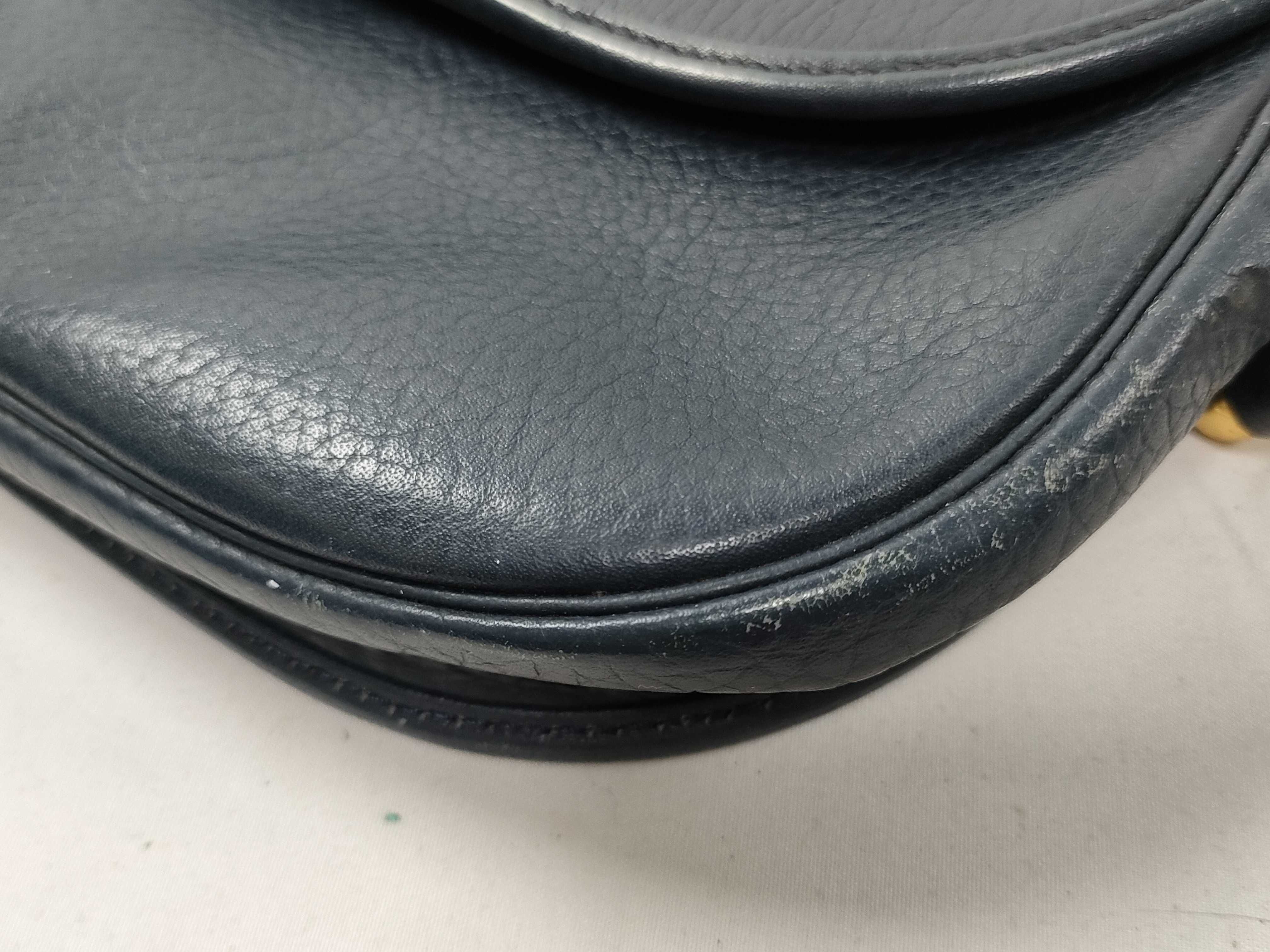logo leather shoulder bag — view 15