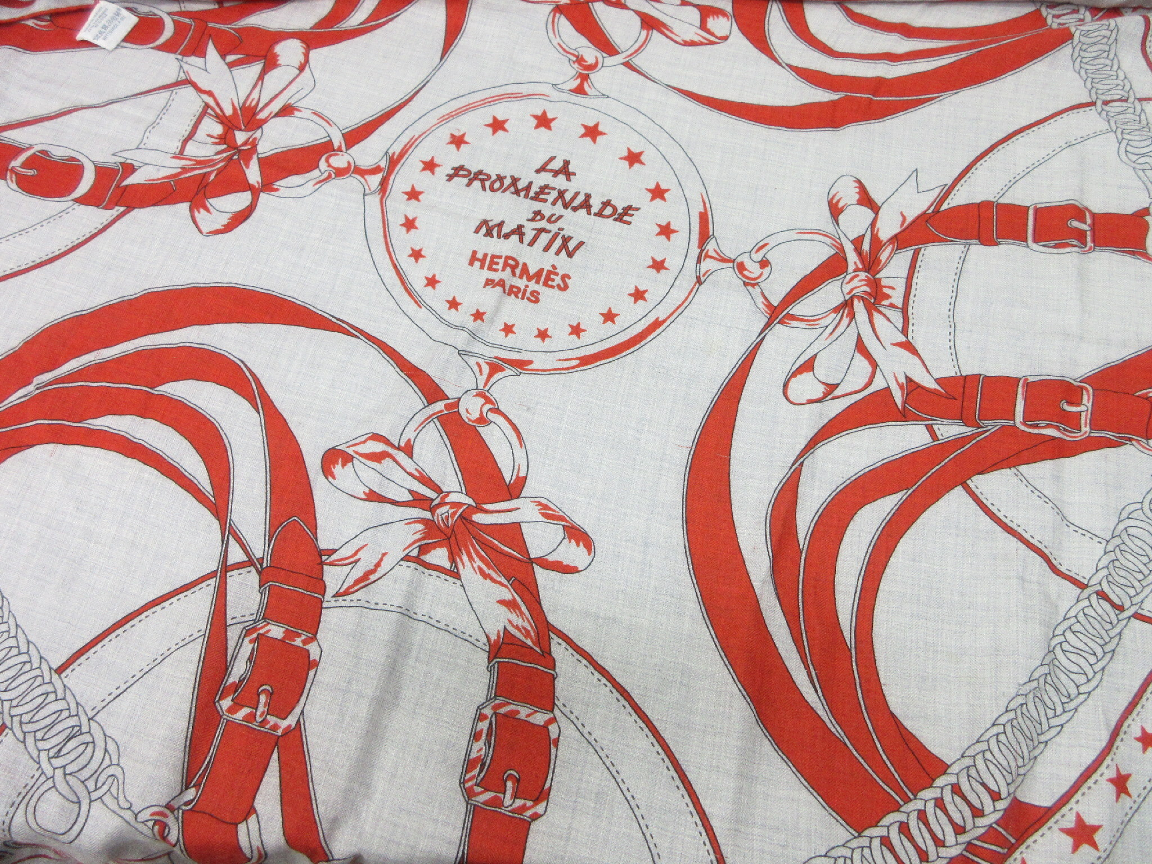 scarf, Carre 140, Carre Geant, "Morning Walk," bandana, 70% cashmere / 30% silk, other accessories. — view 2