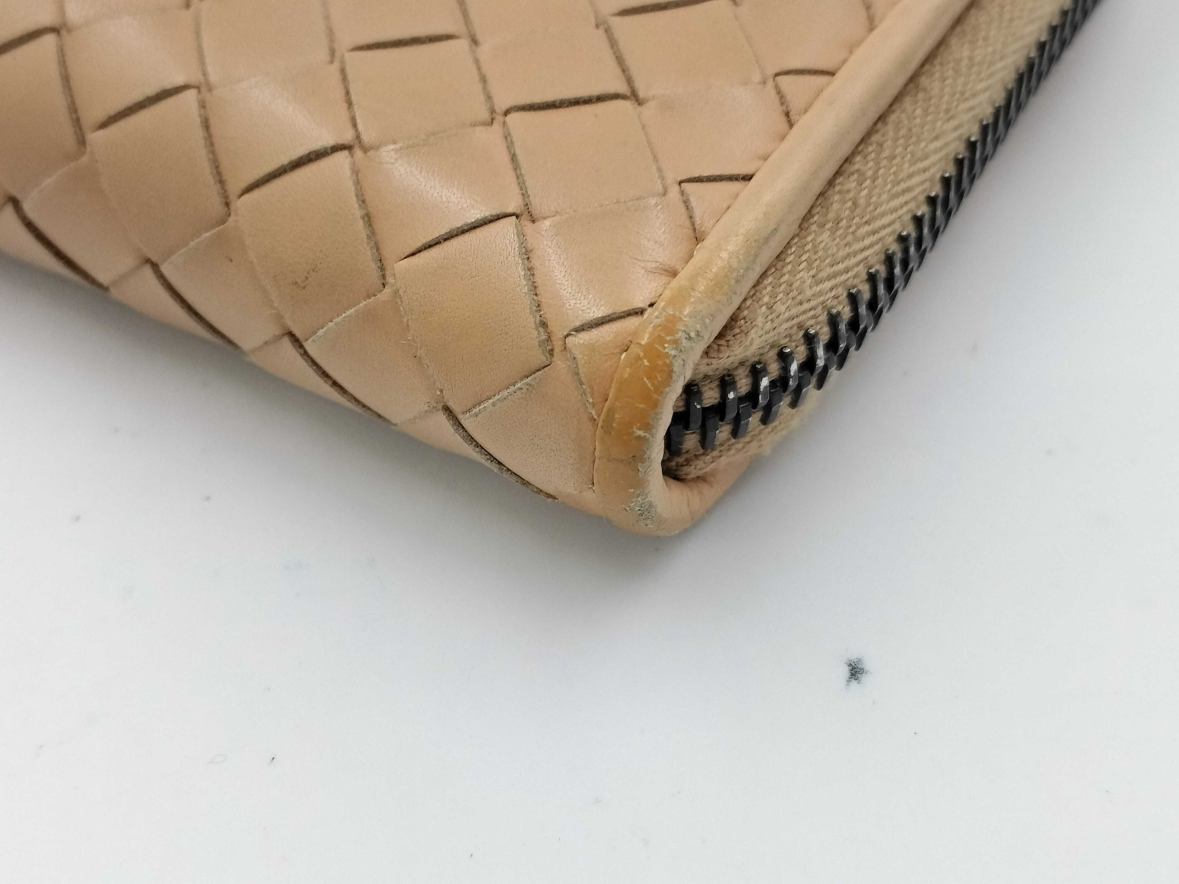 Intrecciato Round Zipper Long Wallet — view 5