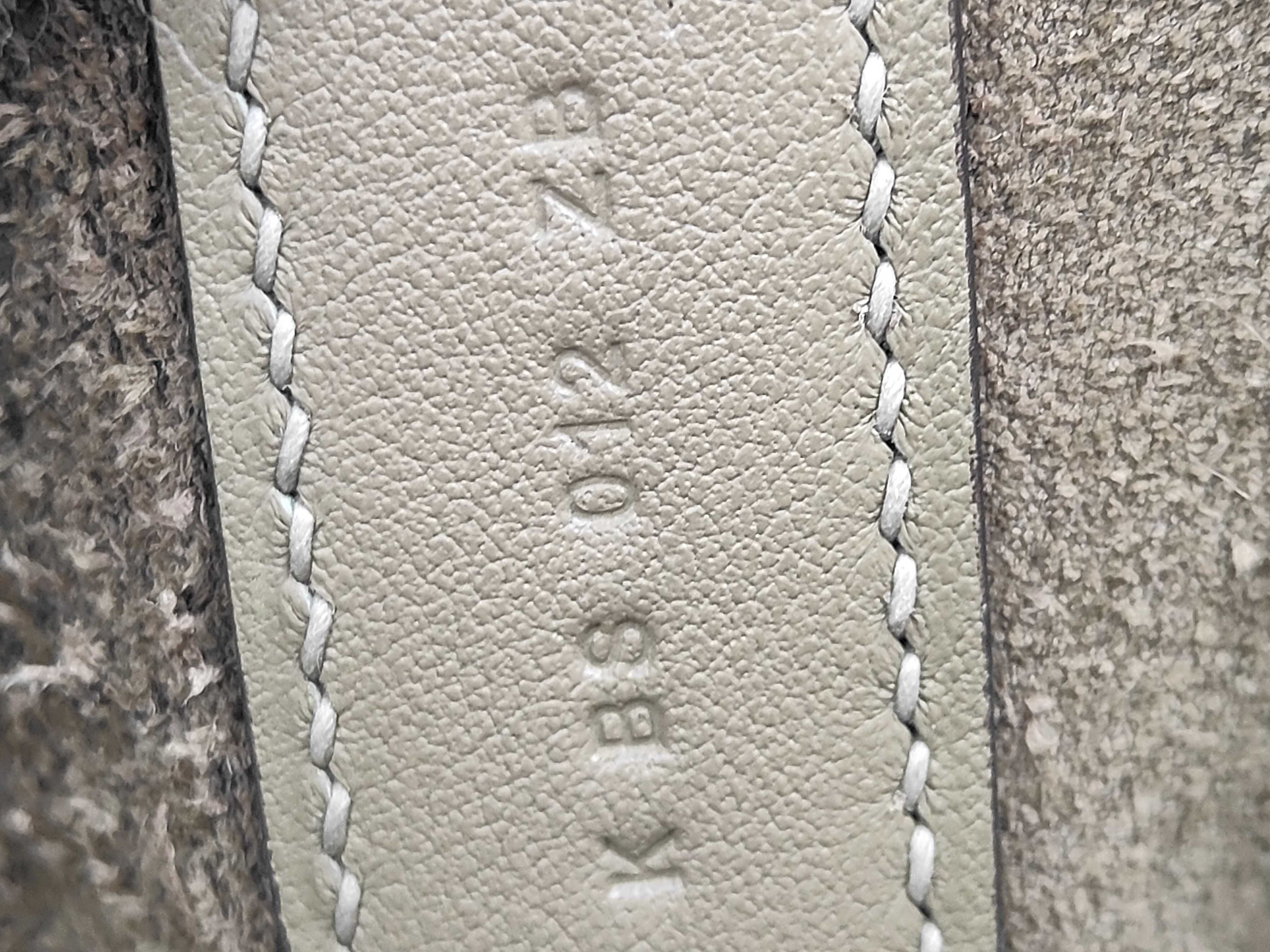 In the Loop 18 K stamp K bag — view 11