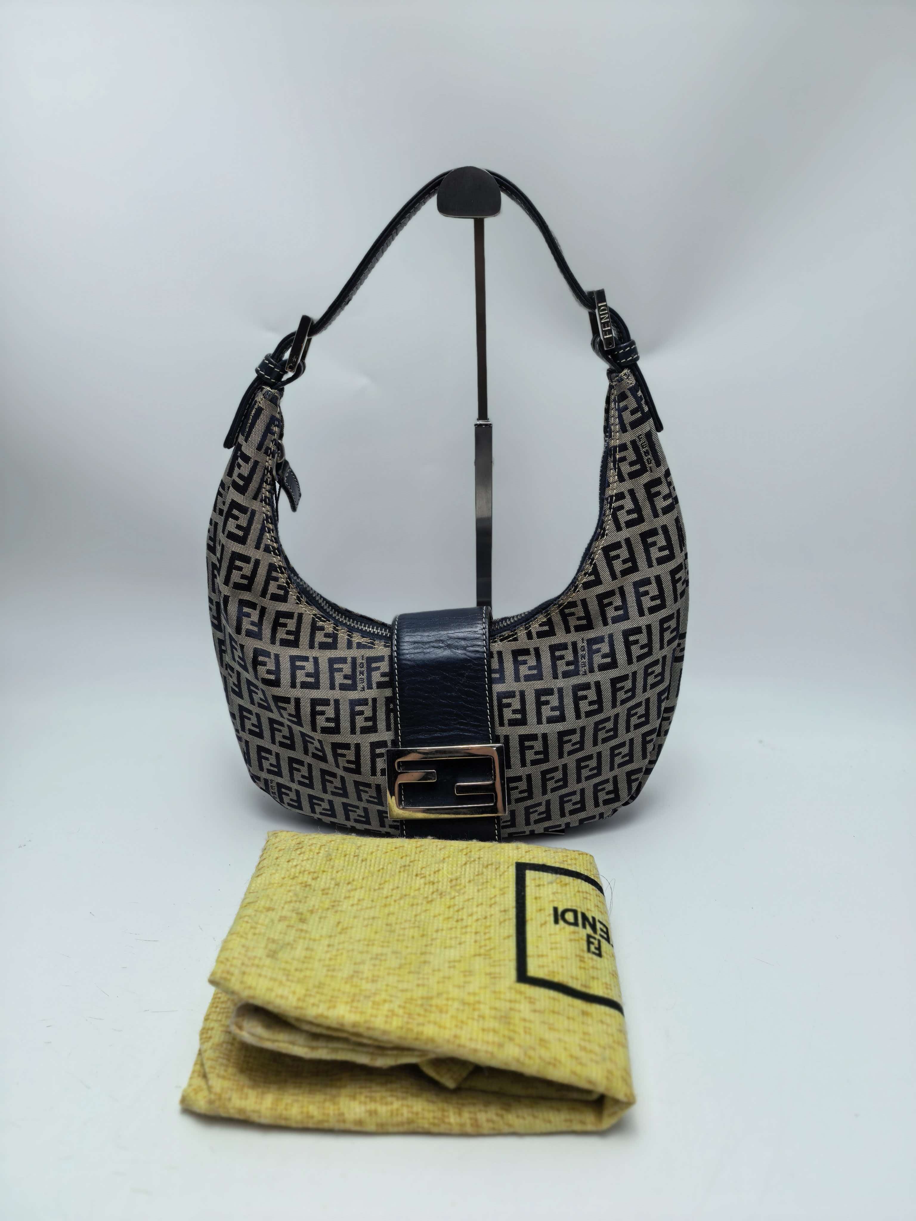 【*Shipped from: China*】FENDI Moon Hobo Canvas Handbag — view 2