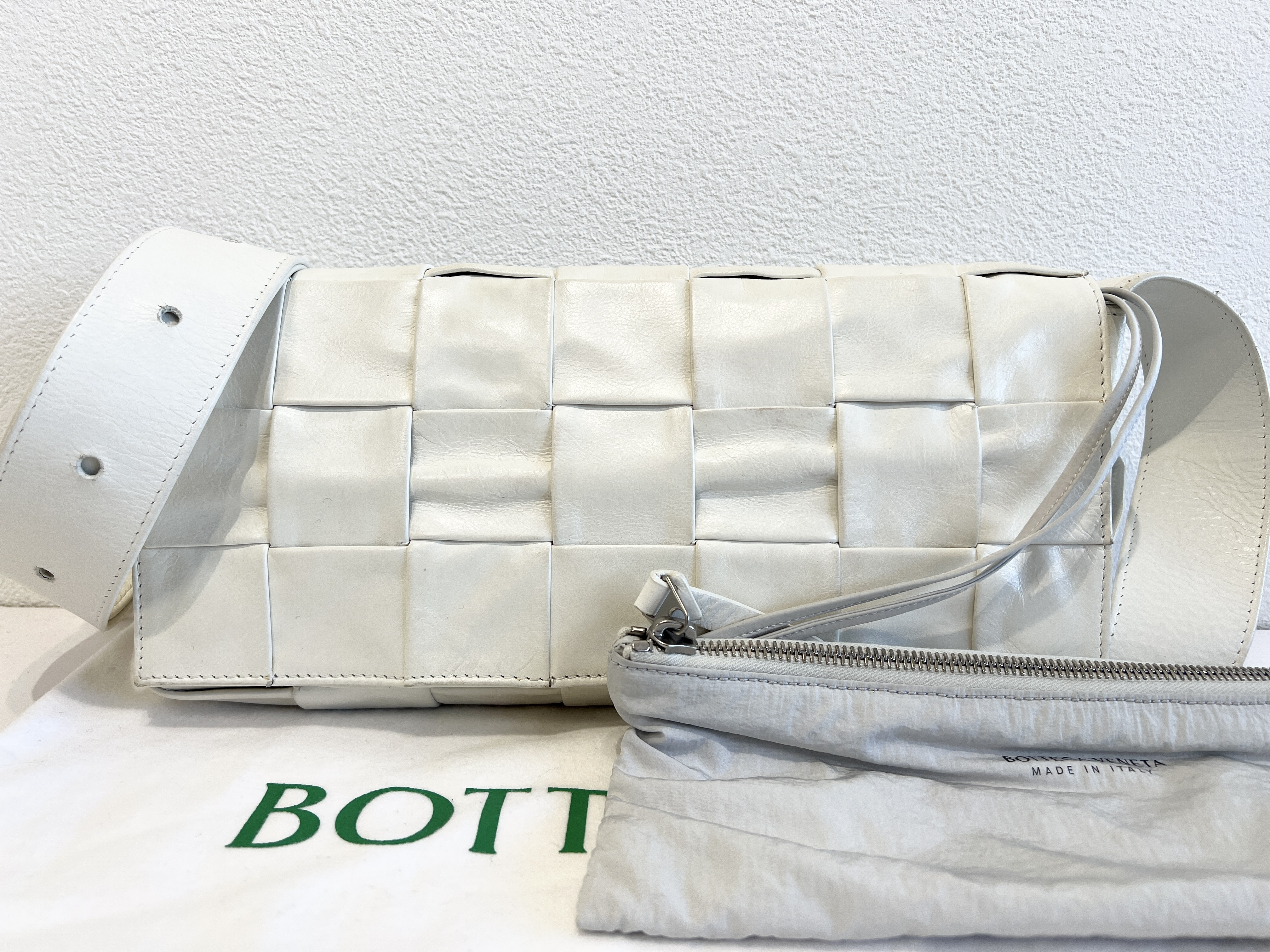 Intrecciato Cassette Maxi Flap Leather Shoulder Bag with Pouch