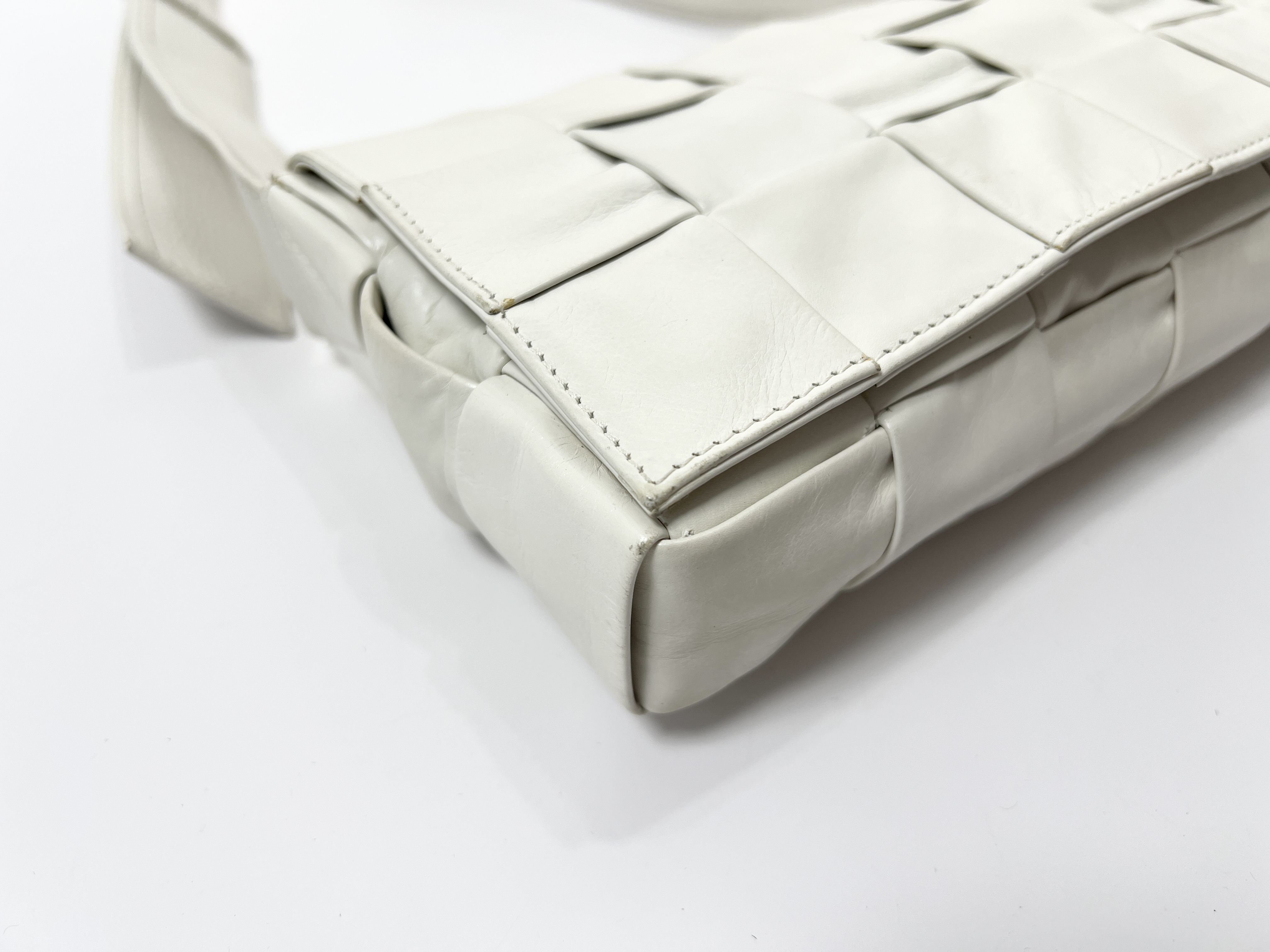 Intrecciato Cassette Maxi Flap Leather Shoulder Bag with Pouch — view 12