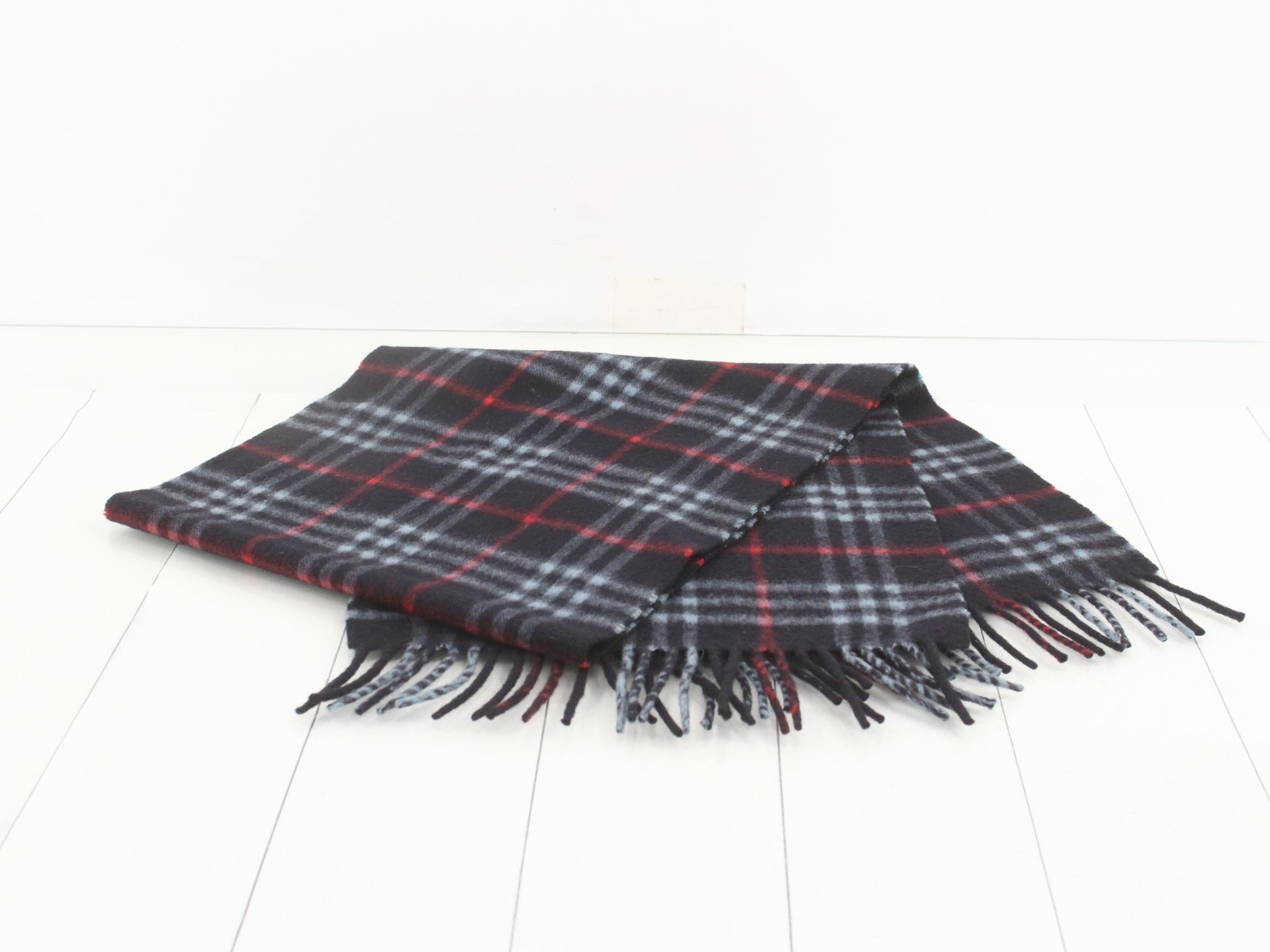 Cashmere accessories, scarves, and small items. — view 3