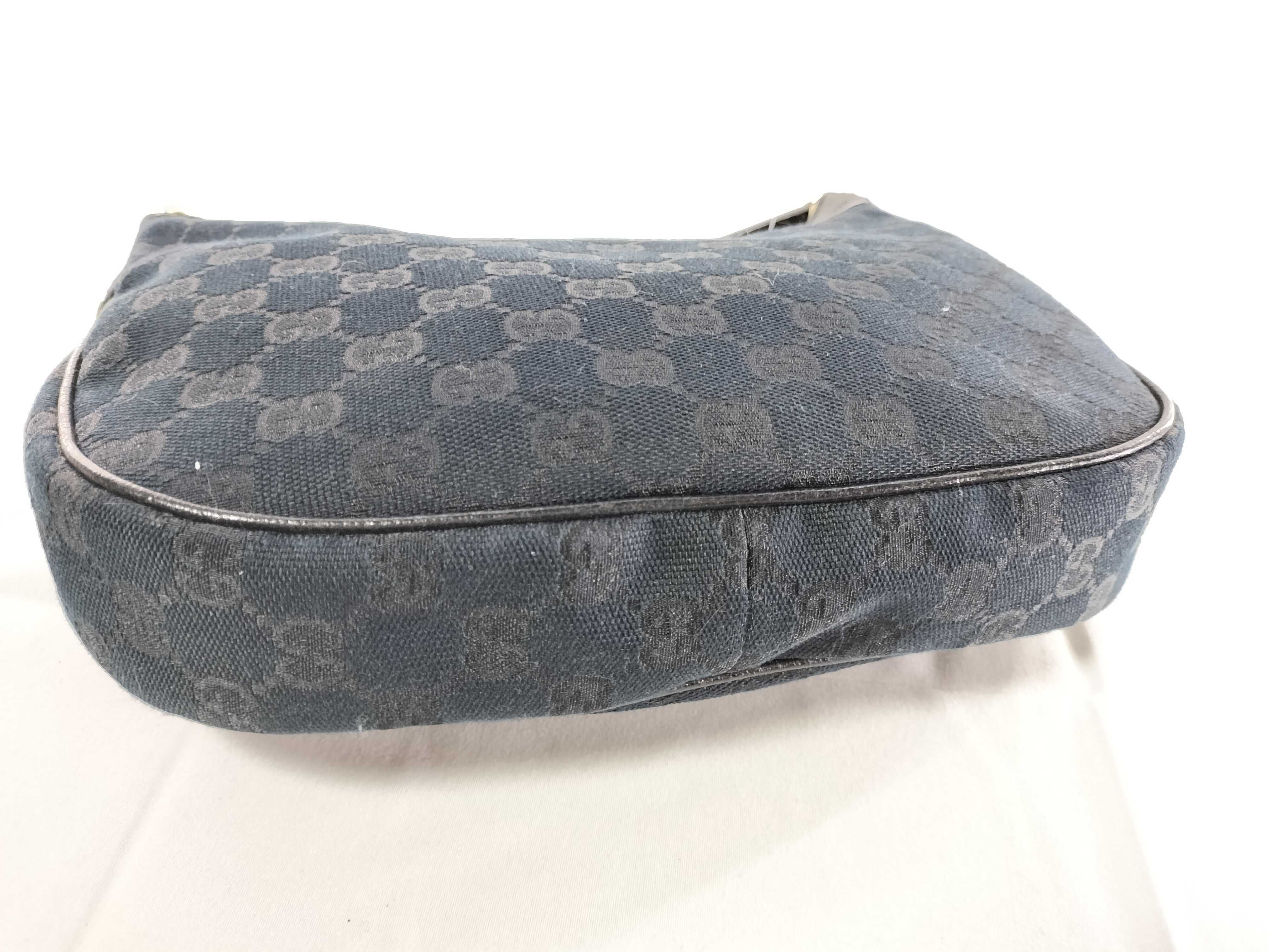 GG Canvas 154395 Shoulder Bag — view 8