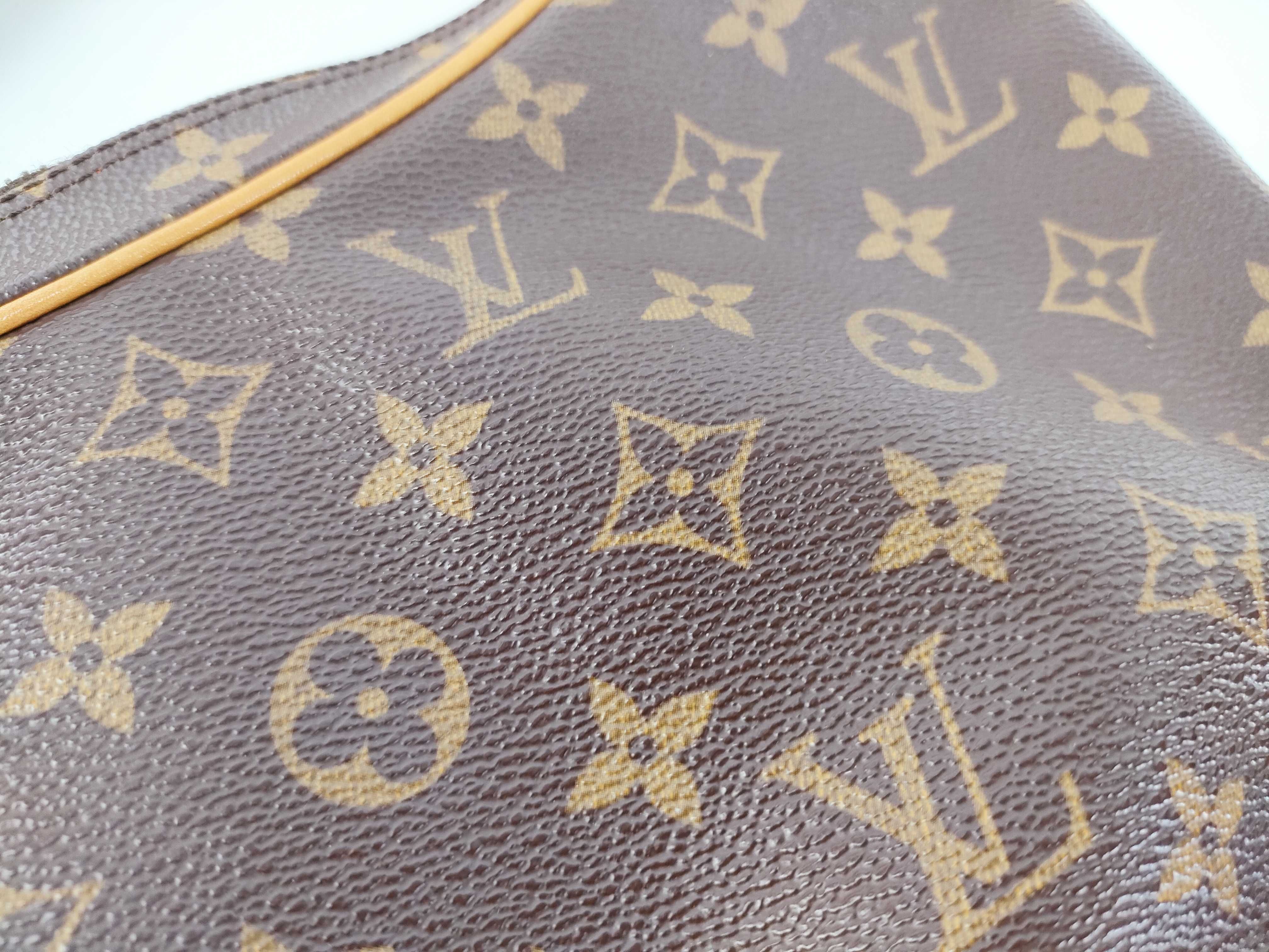 Monogram Louis Vuitton Monogram Croissant MM Shoulder Bag — view 14