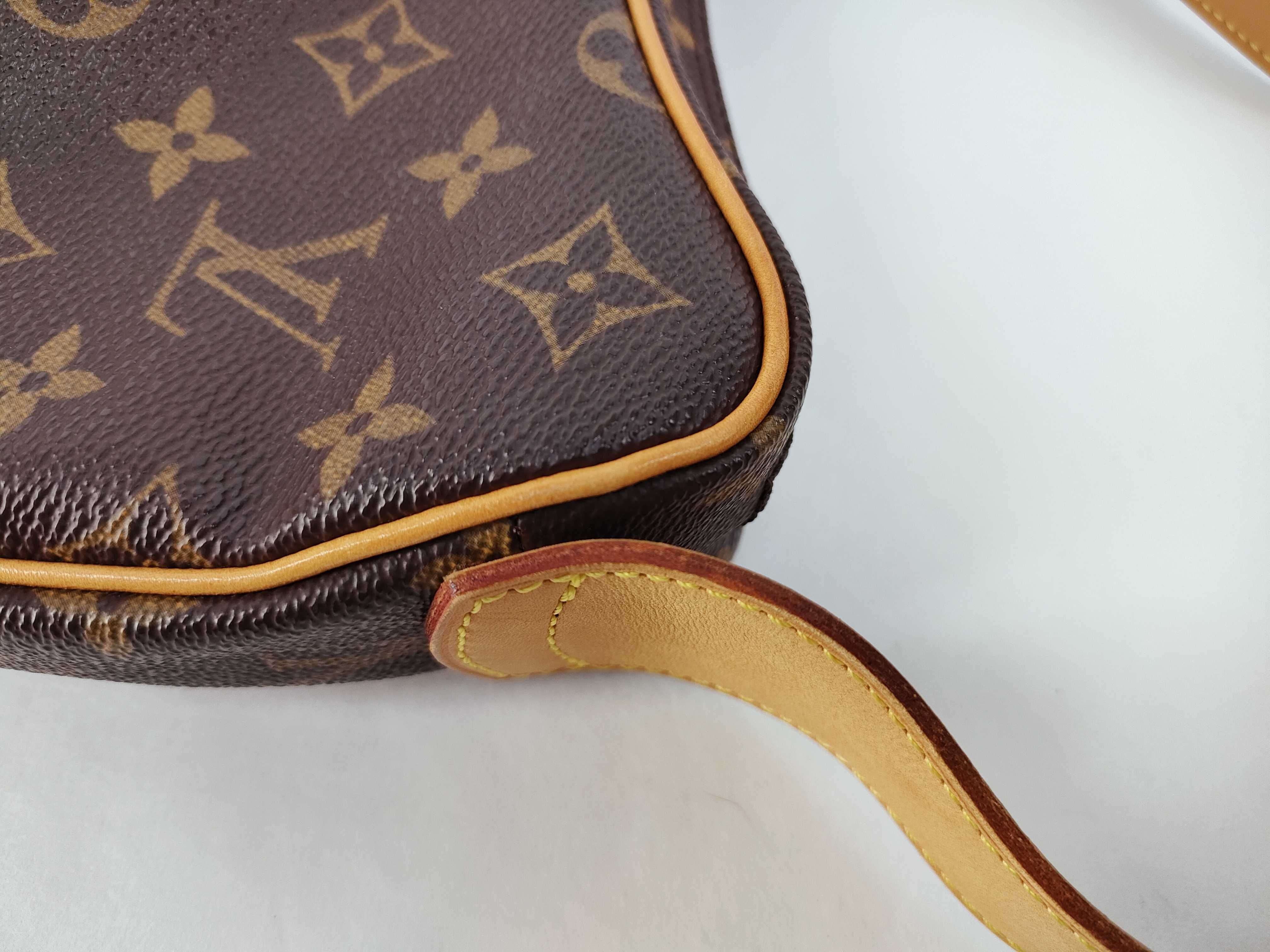 Monogram Louis Vuitton Monogram Croissant MM Shoulder Bag — view 5
